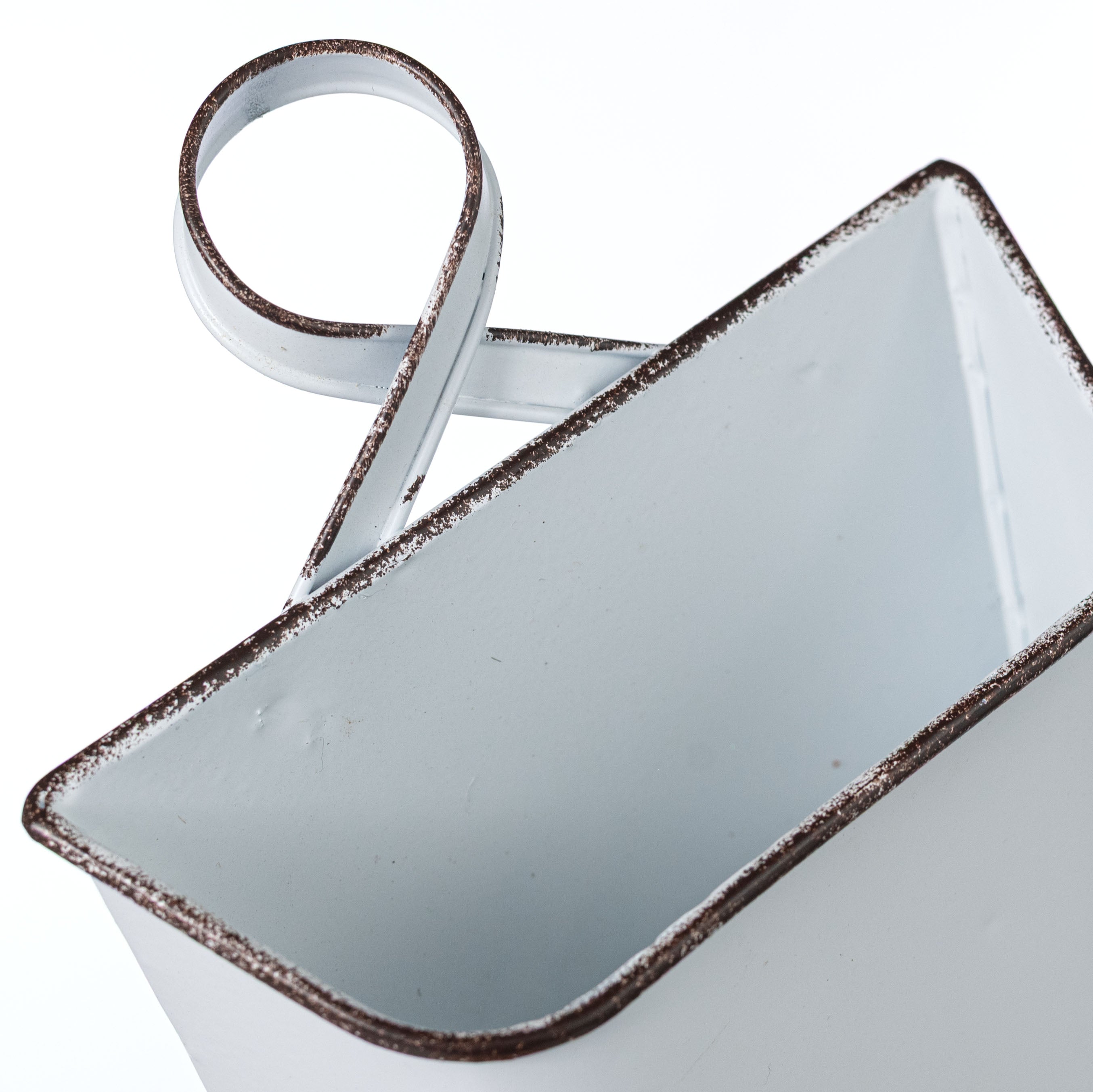 9" Metal Wall Pocket: Distressed White