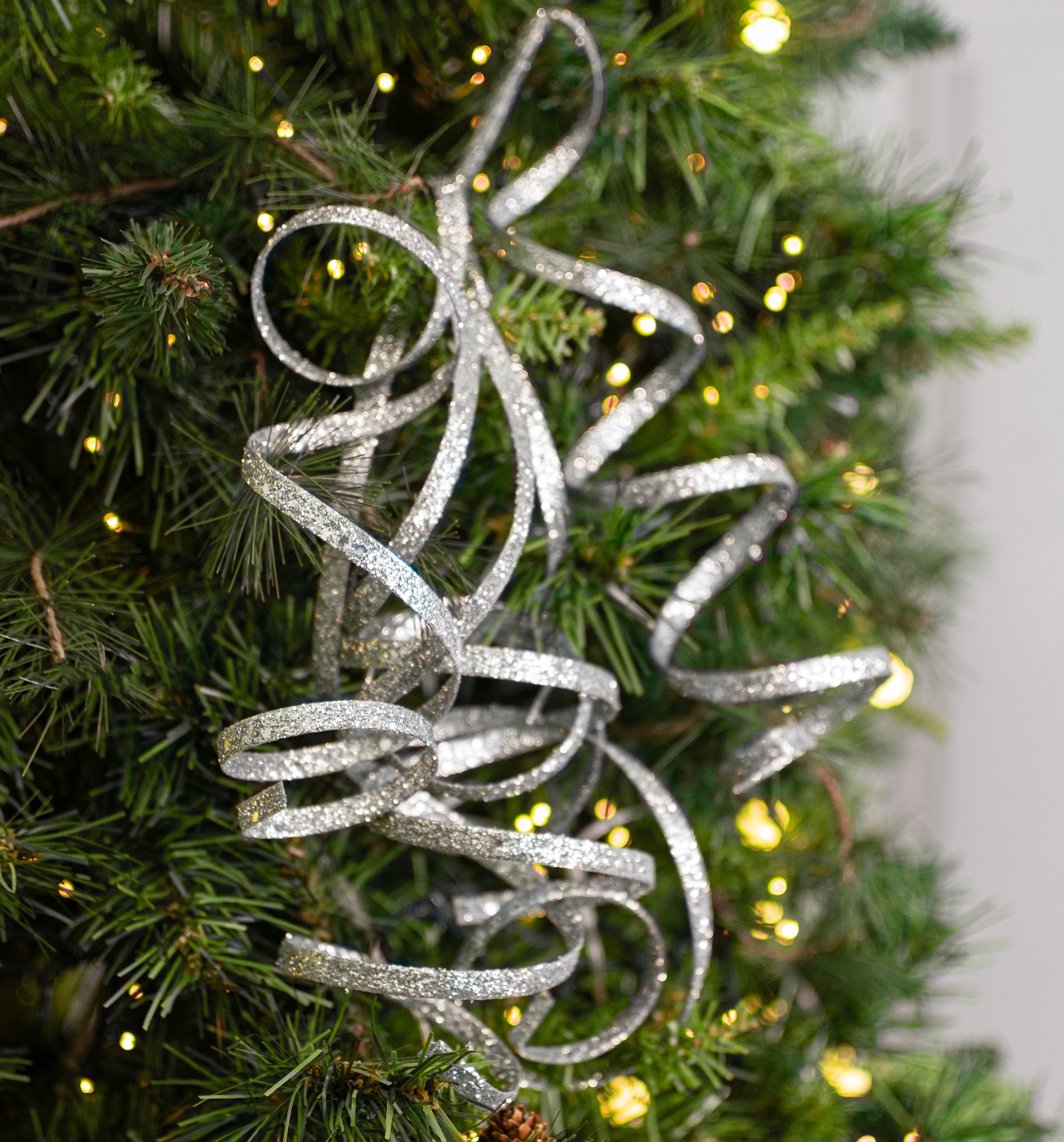 31" Curly Glitter Ribbon Spray: Silver