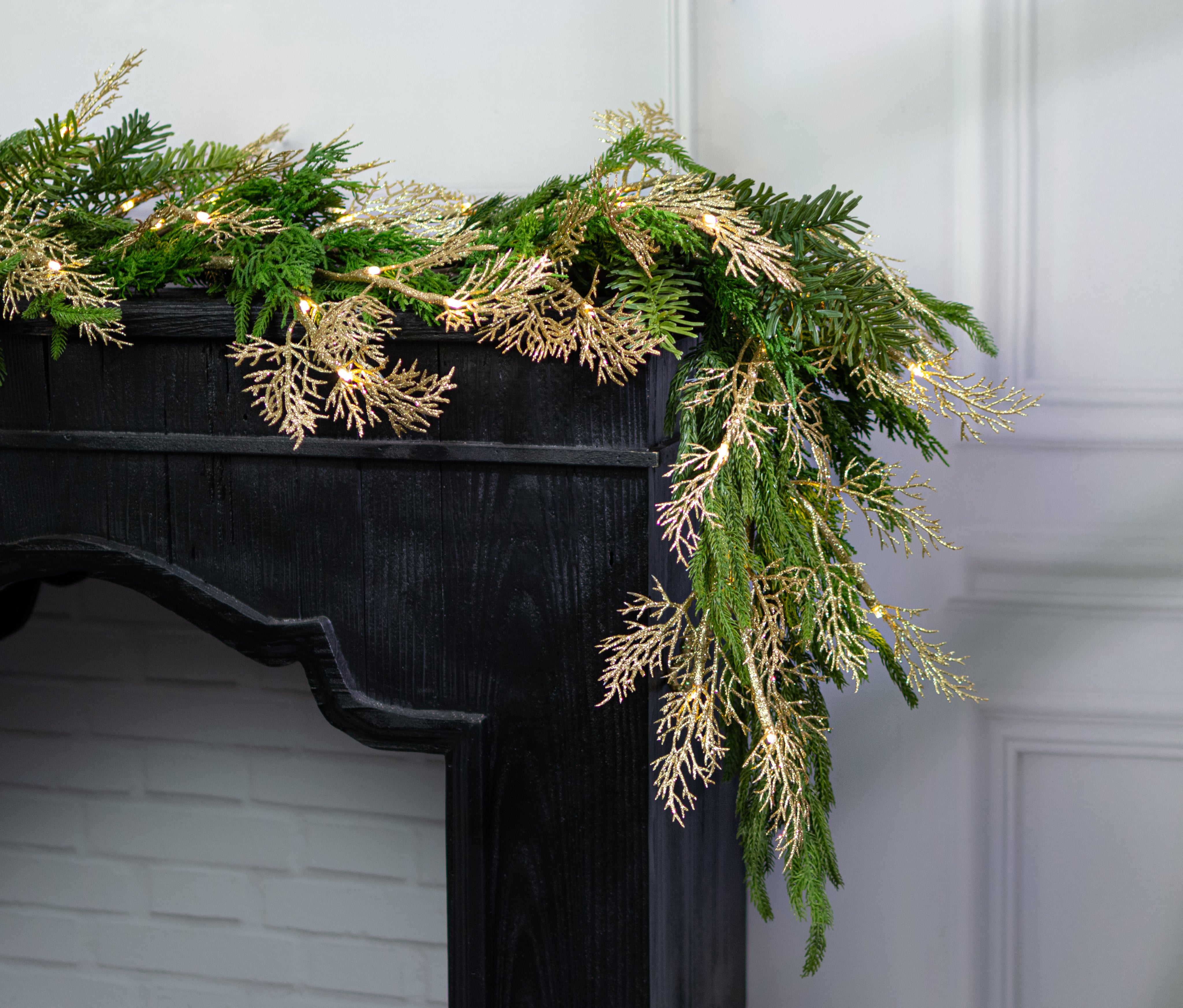 59" Lighted Glitter Cedar Garland (Warm White, 48 LED, AC Power)