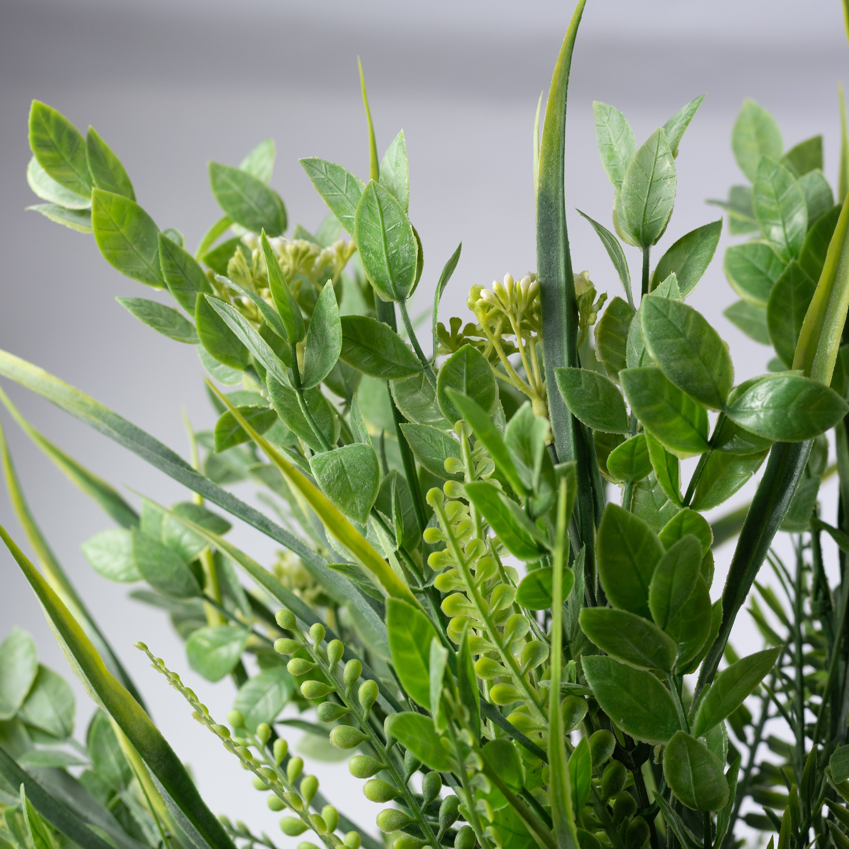 21" Mixed Ferns & Greenery Bush: Spring Green (12 Stem)