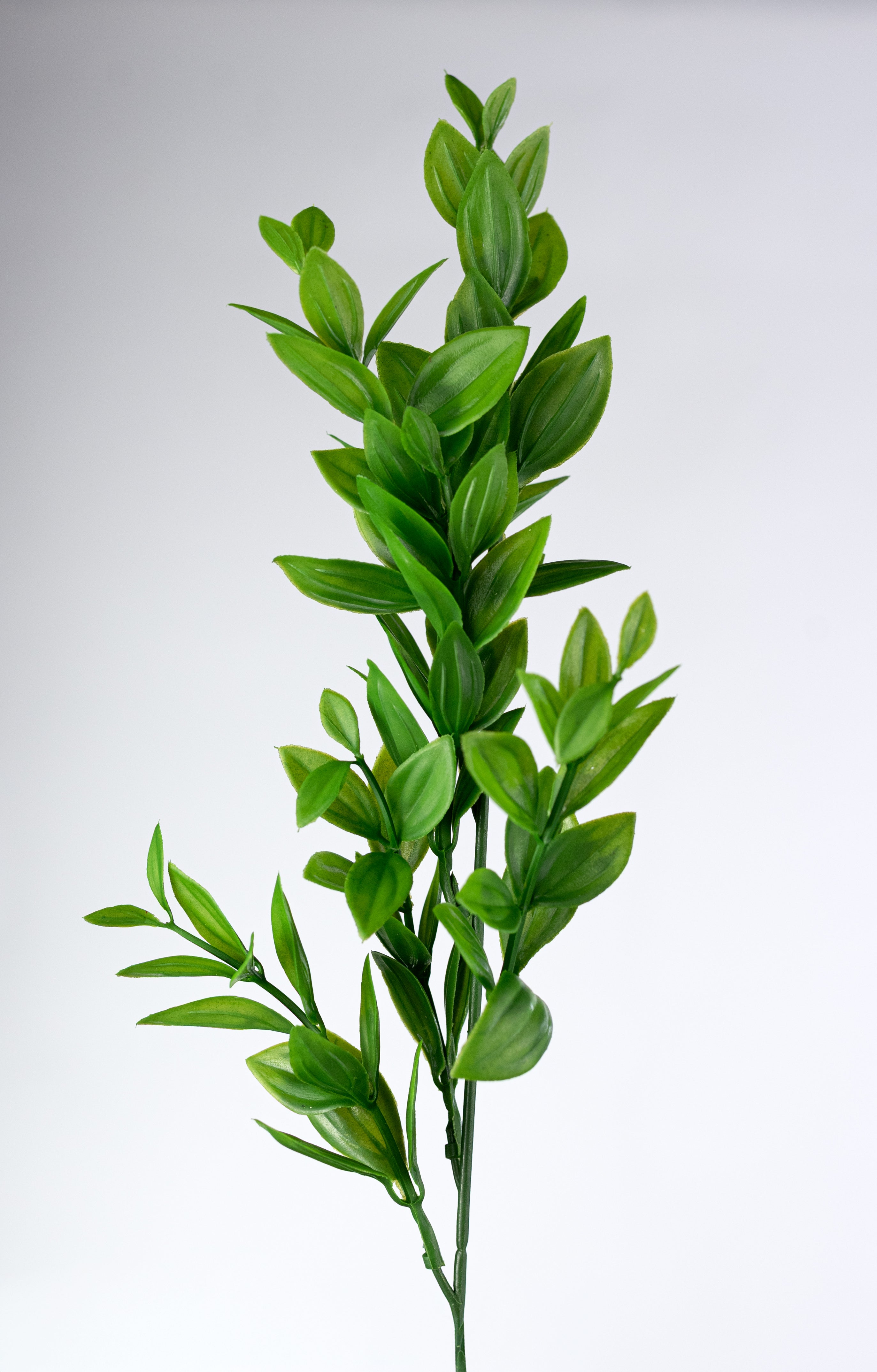 20" Plastic Leaf Bush (7 Stem)
