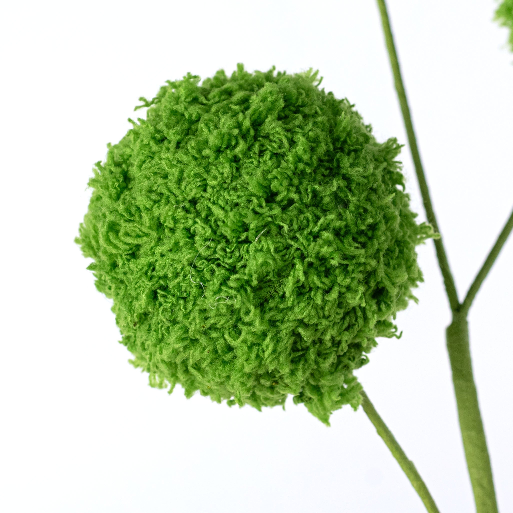 18" Moss Yarn Balls Spray: Green