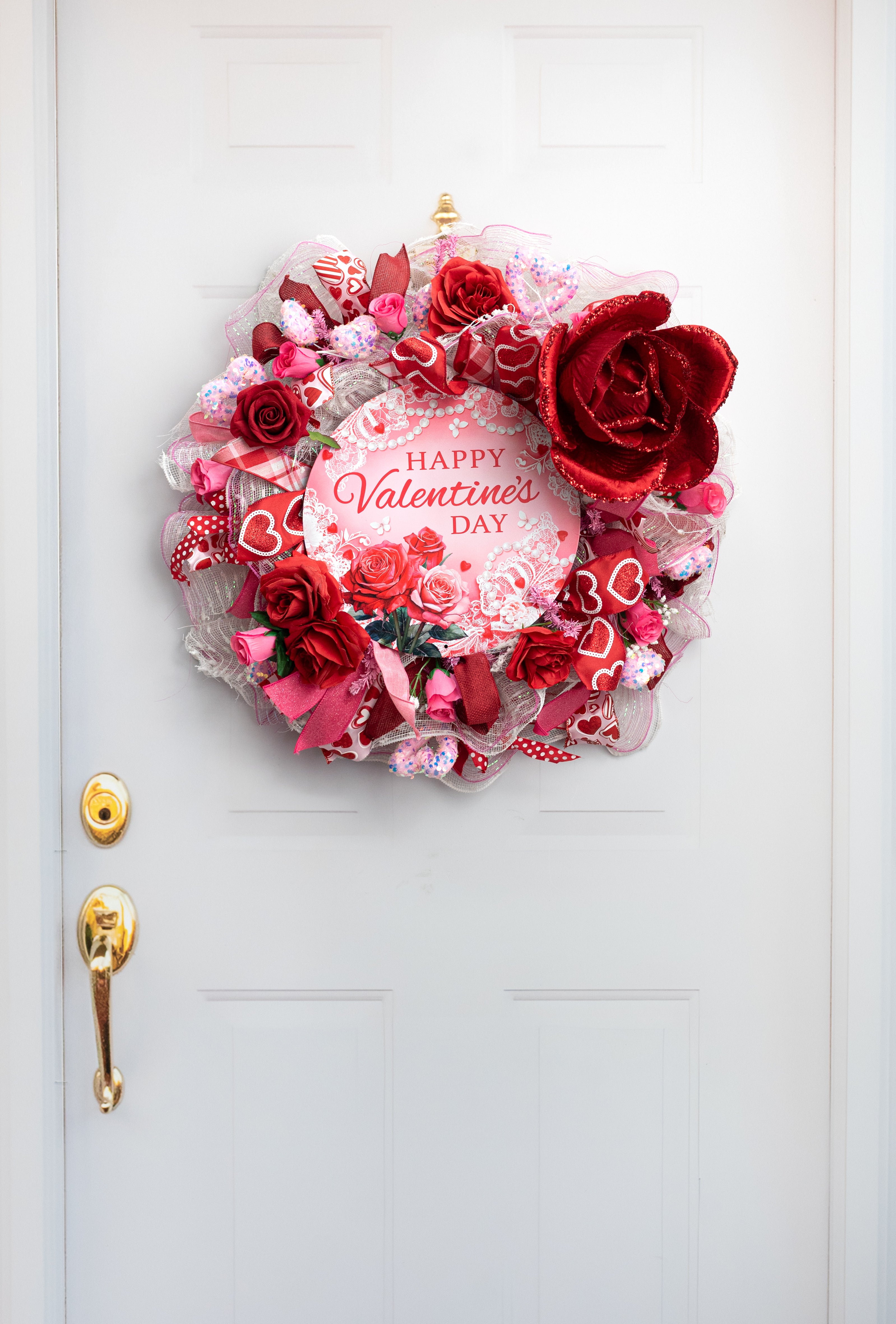 12" Round Metal Sign: Happy Valentine's Day Roses