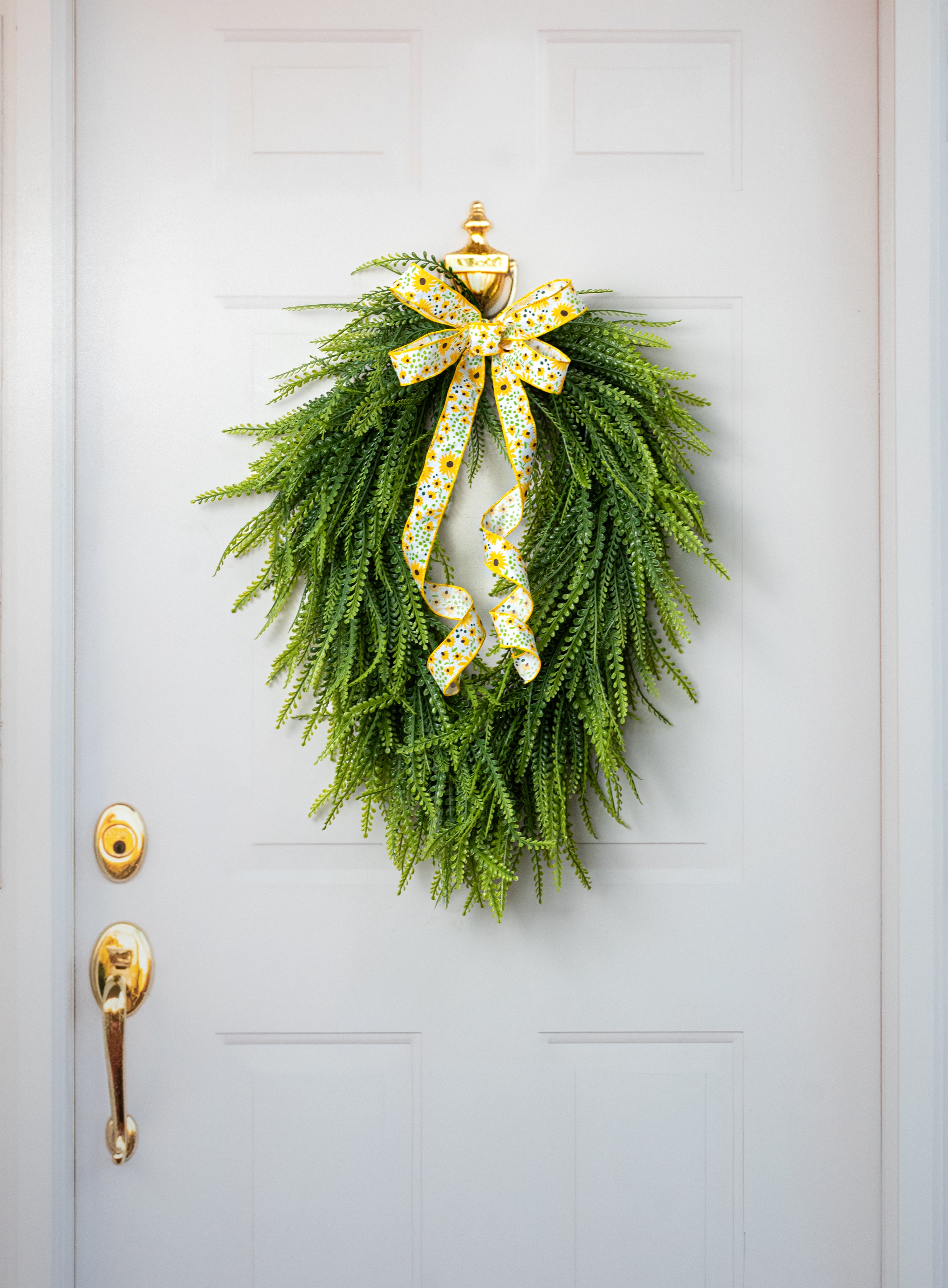 26" x 17" Draping Button Fern Wreath