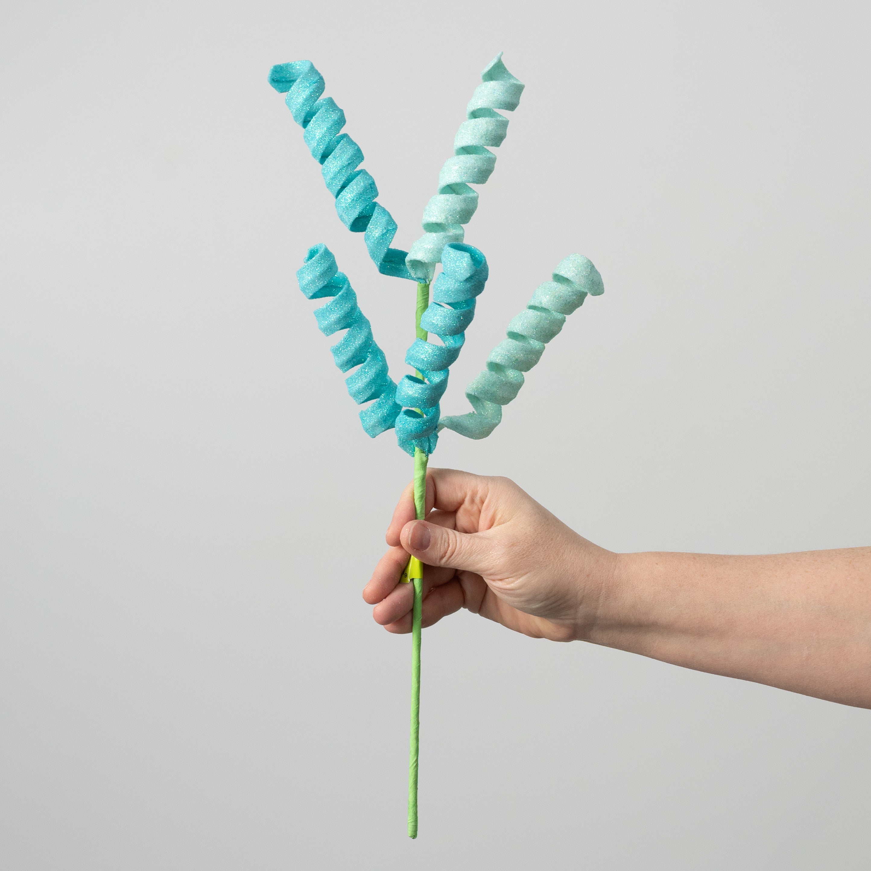 16" Frizzy Curly Pick: Turquoise & Blue Mix