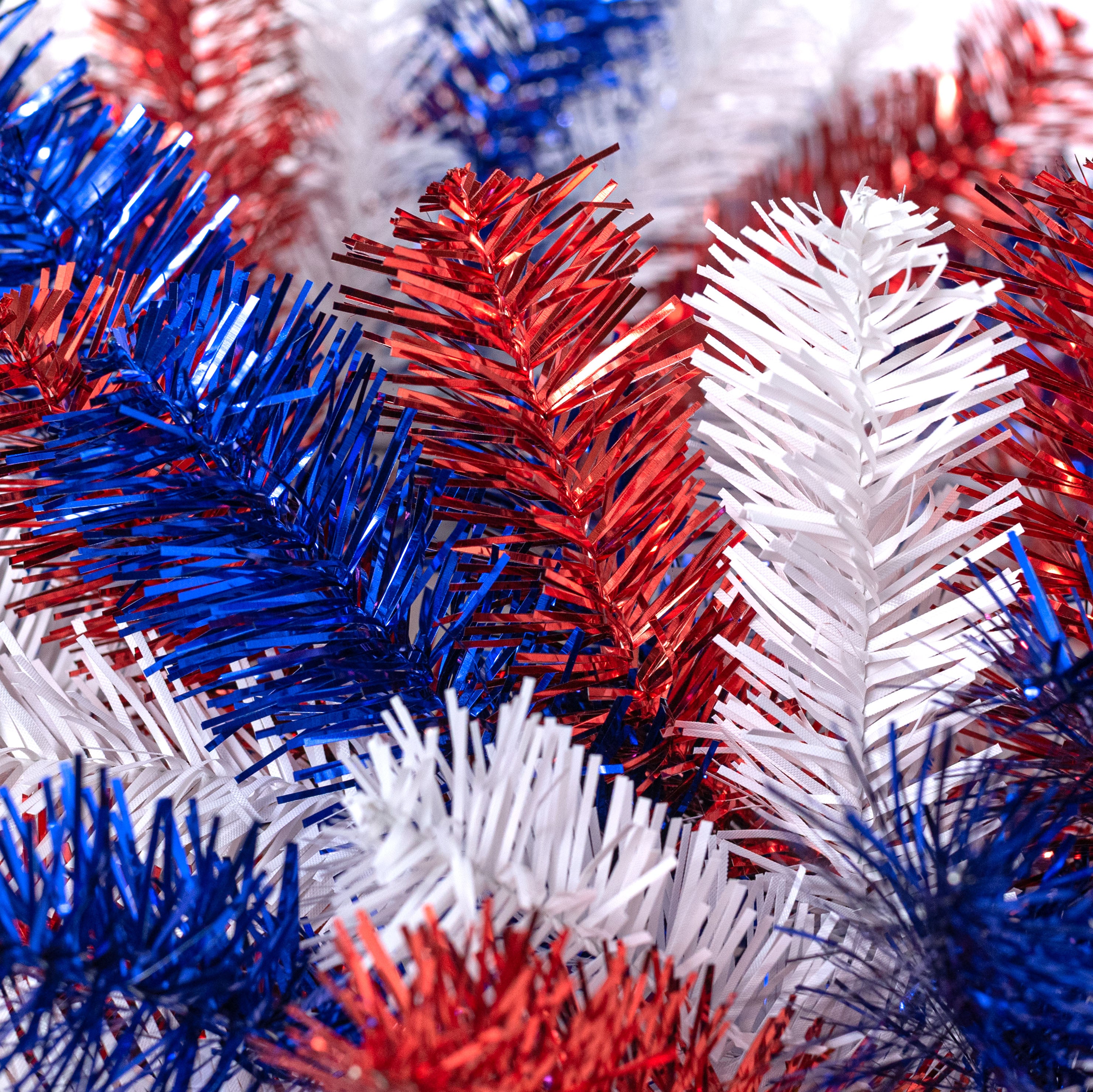 24" Pine Wreath: Red, White & Blue Mix (96 Tips)