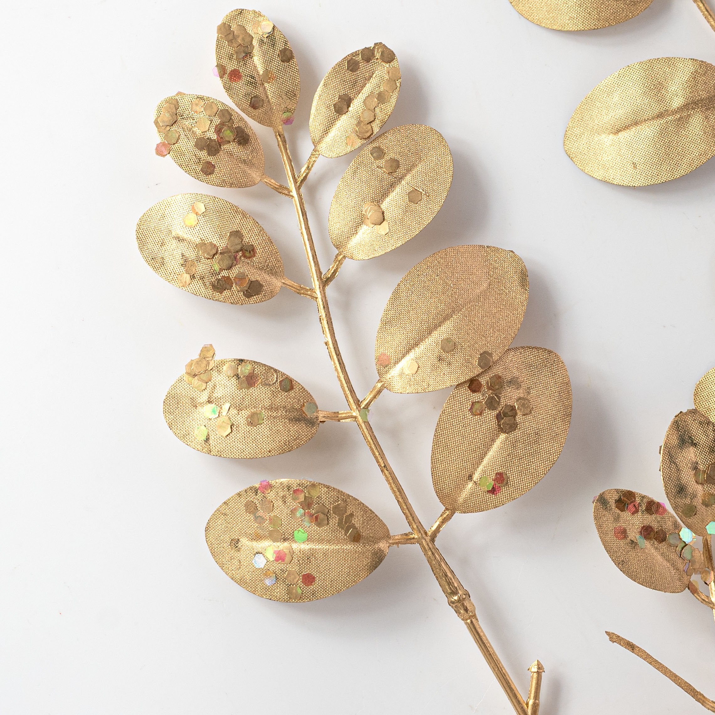 [IMPERFECT] 36" Metallic Leaves Spray: Gold detail photo 4