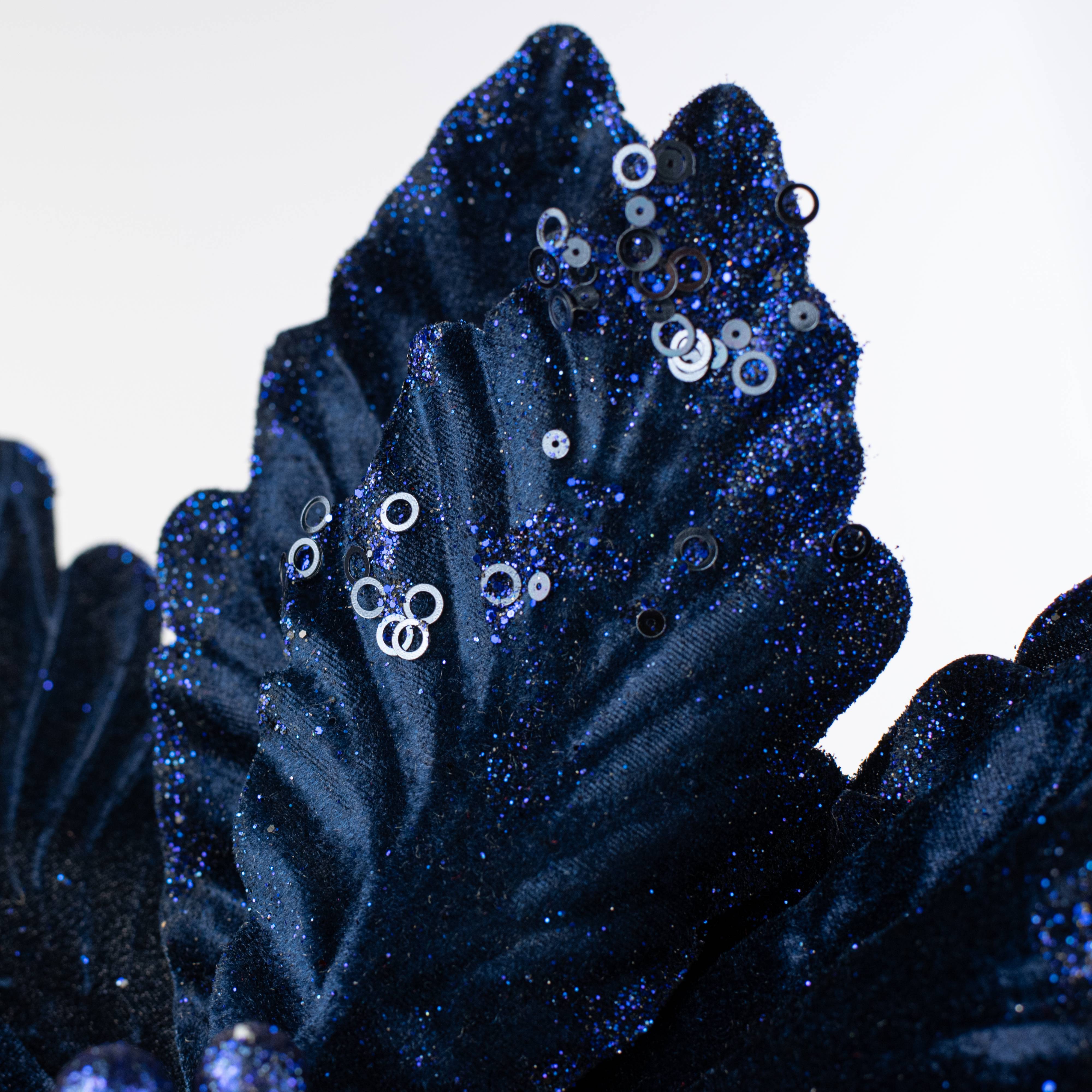 19" x 25" Jumbo Deluxe Velvet Poinsettia Stem: Navy Blue detail photo 3
