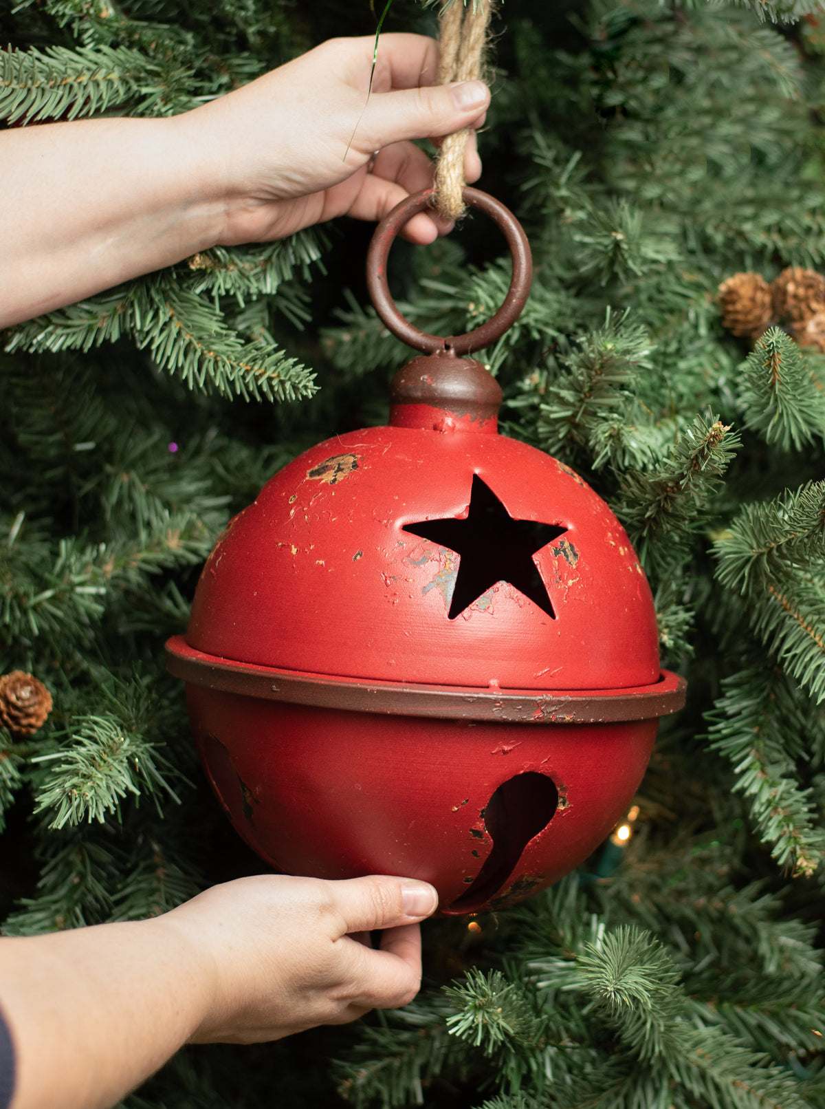 9" Jumbo Jingle Bell: Antique Dark Red detail photo 4
