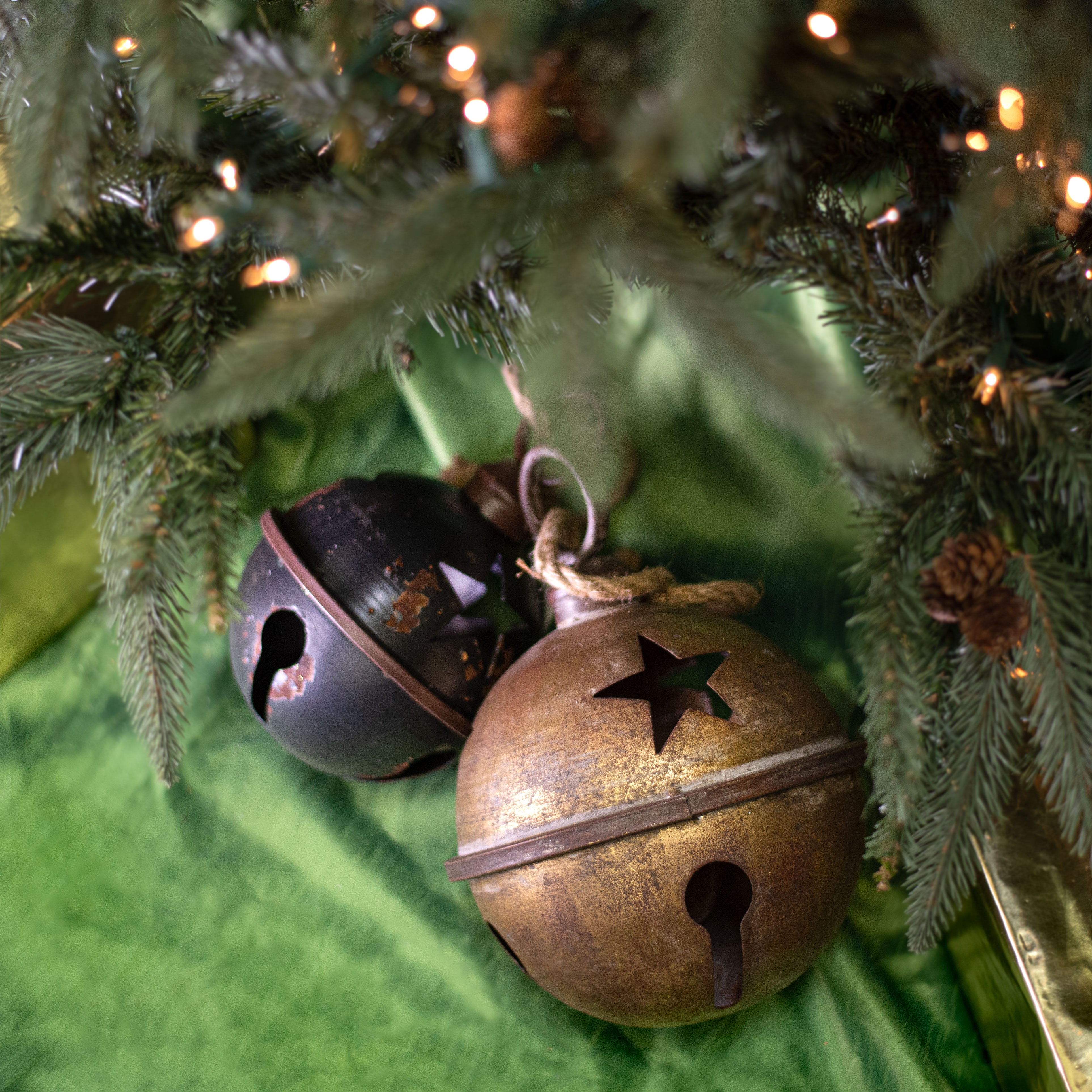 9" Jumbo Jingle Bell: Antique Rustic Gold Lifestyle Photo