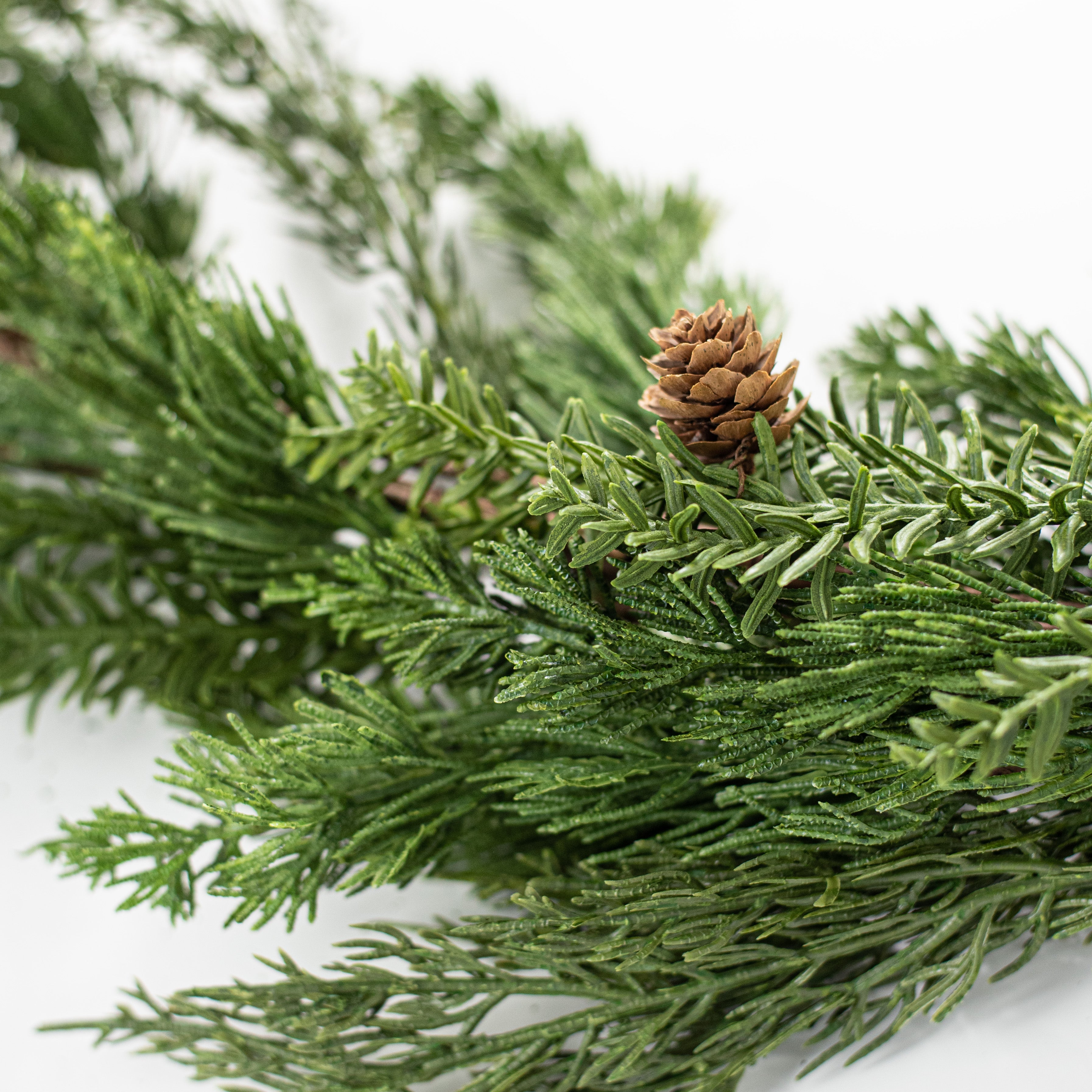 Hill Farms in the Lehgih Valley PA - Wreaths and Greenery, image size:3587x3587