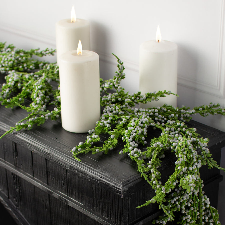 6' Juniper Berry Garland Lifestyle Photo