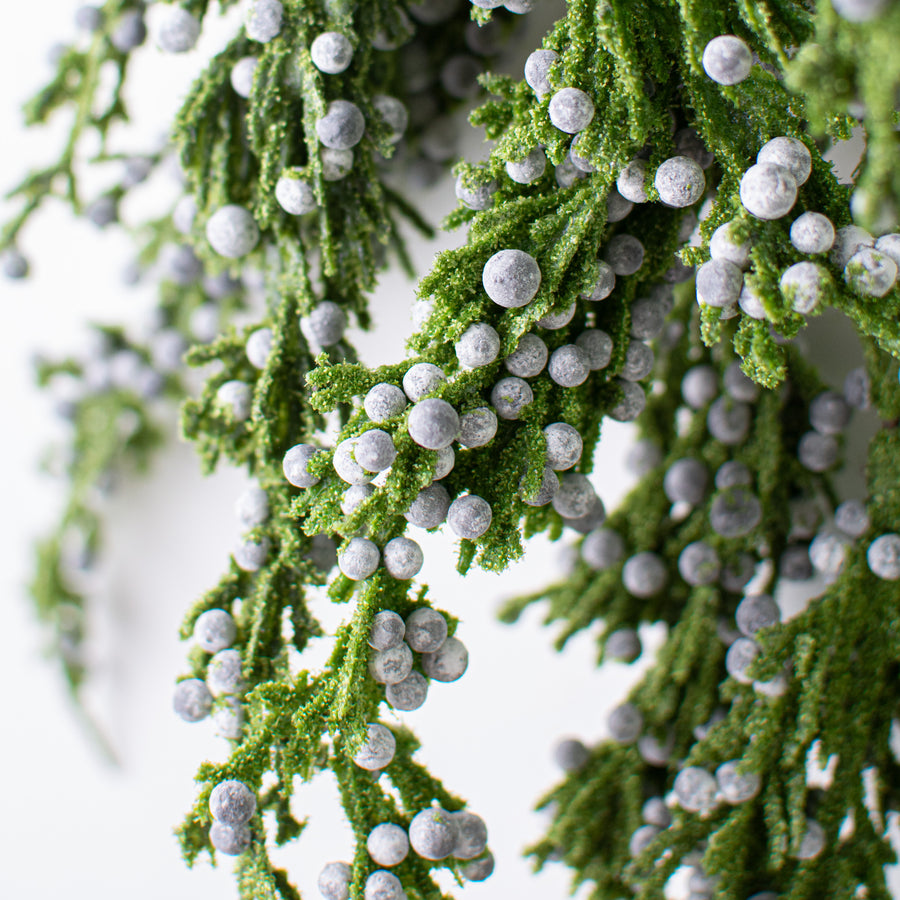 6' Juniper Berry Garland detail photo 3
