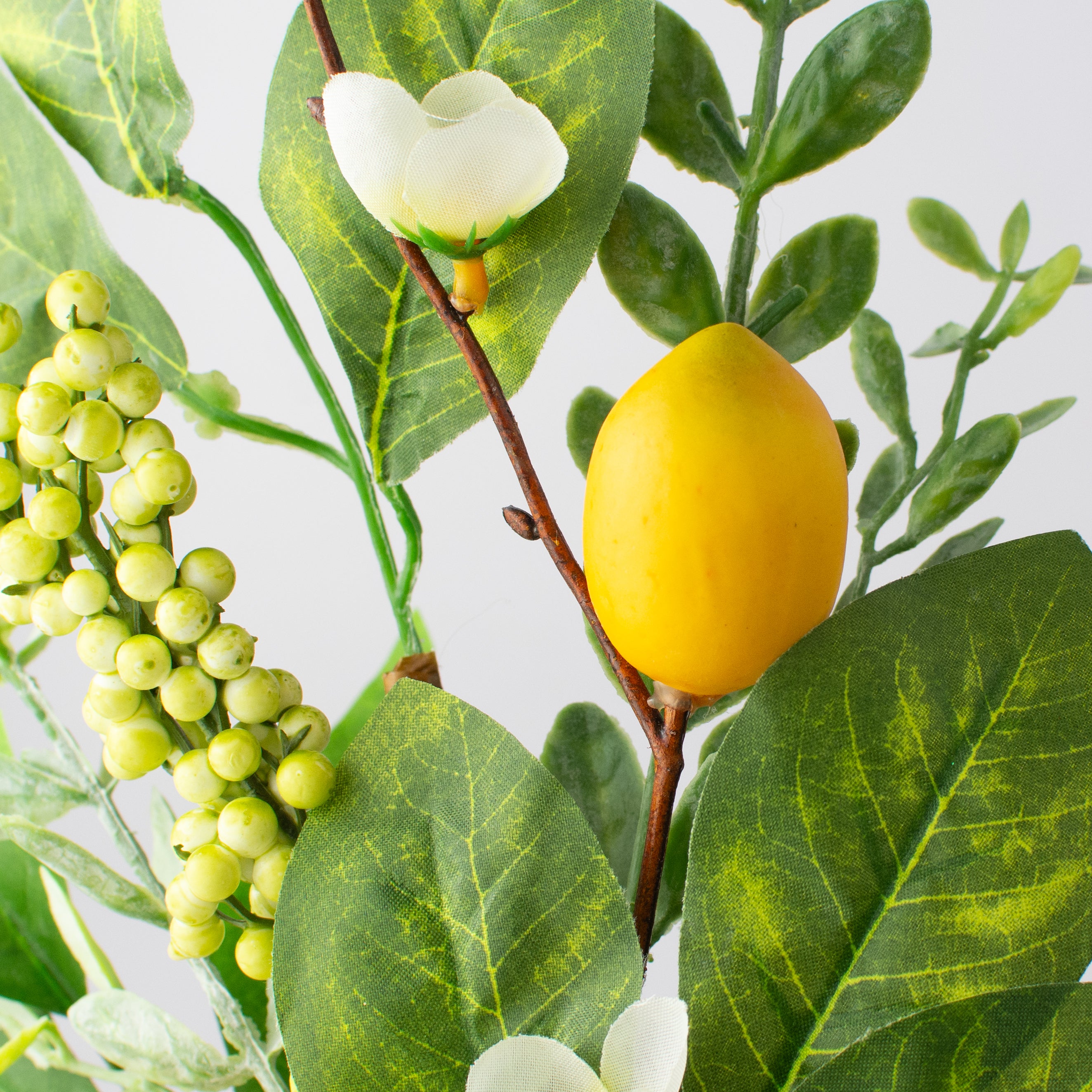 16" Lemon & Slice Mixed Leaves Spray detail photo 4