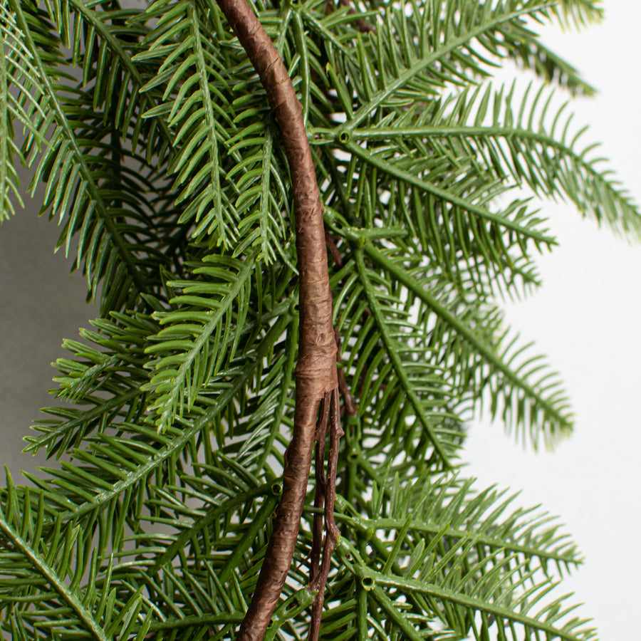 22" Pine & Pinecone Wreath