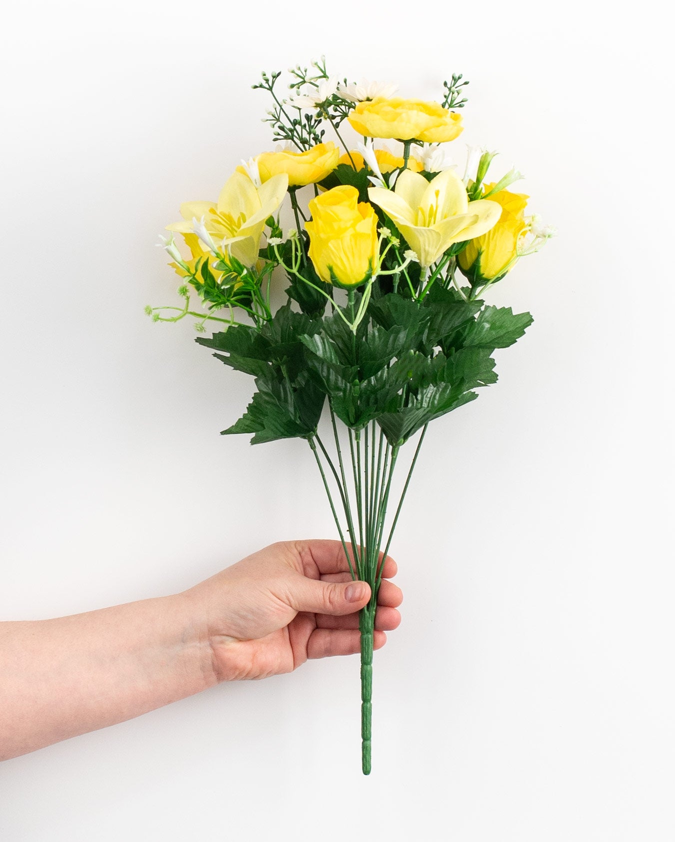 17" Lily Rose Bush: Yellow detail photo 3