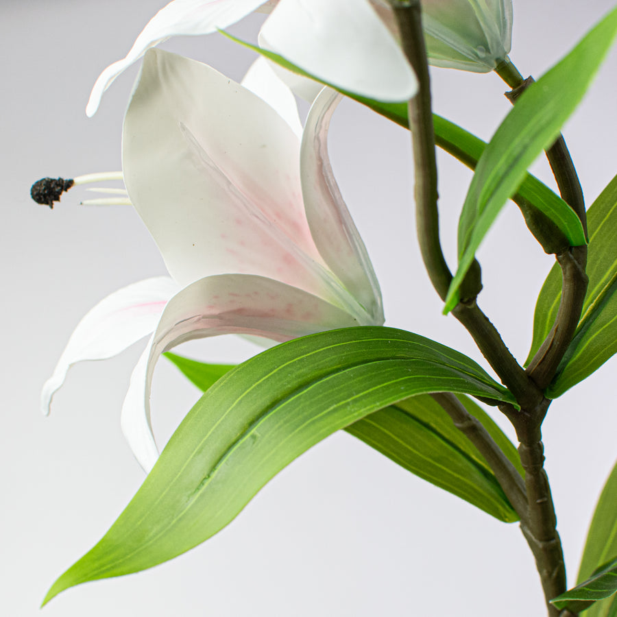 30" Lily Soft Touch Flower Spray detail photo 4