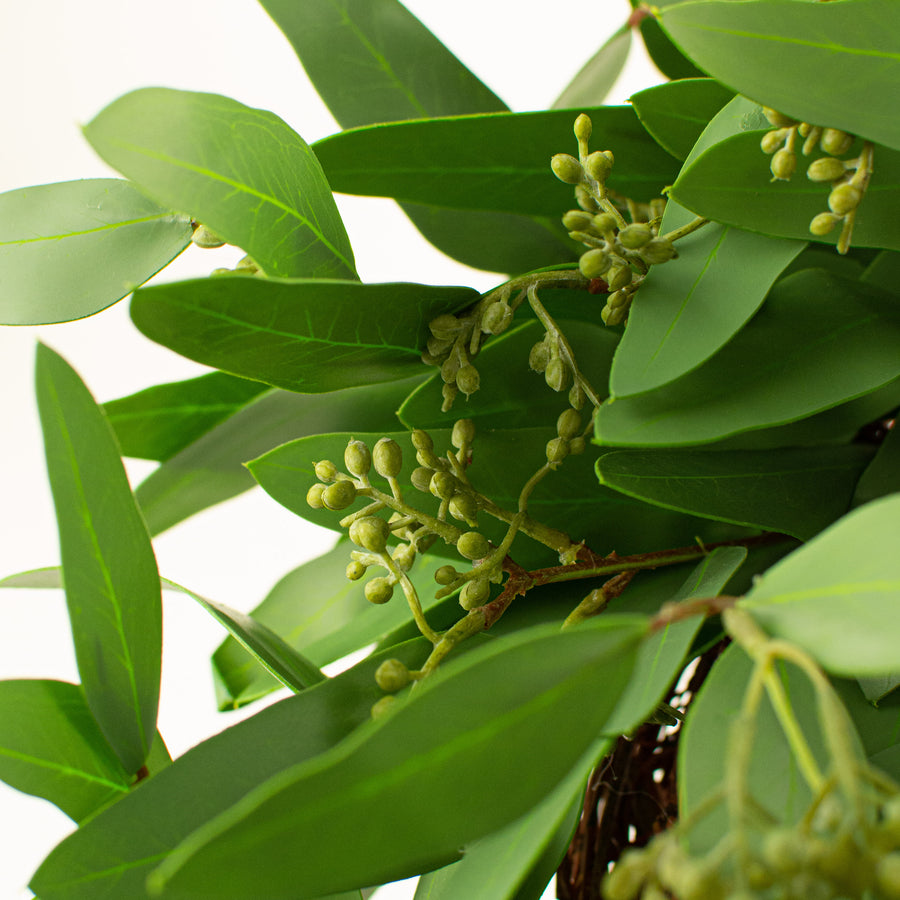 22" Long Leaf Seeded Eucalyptus Wreath detail photo 3