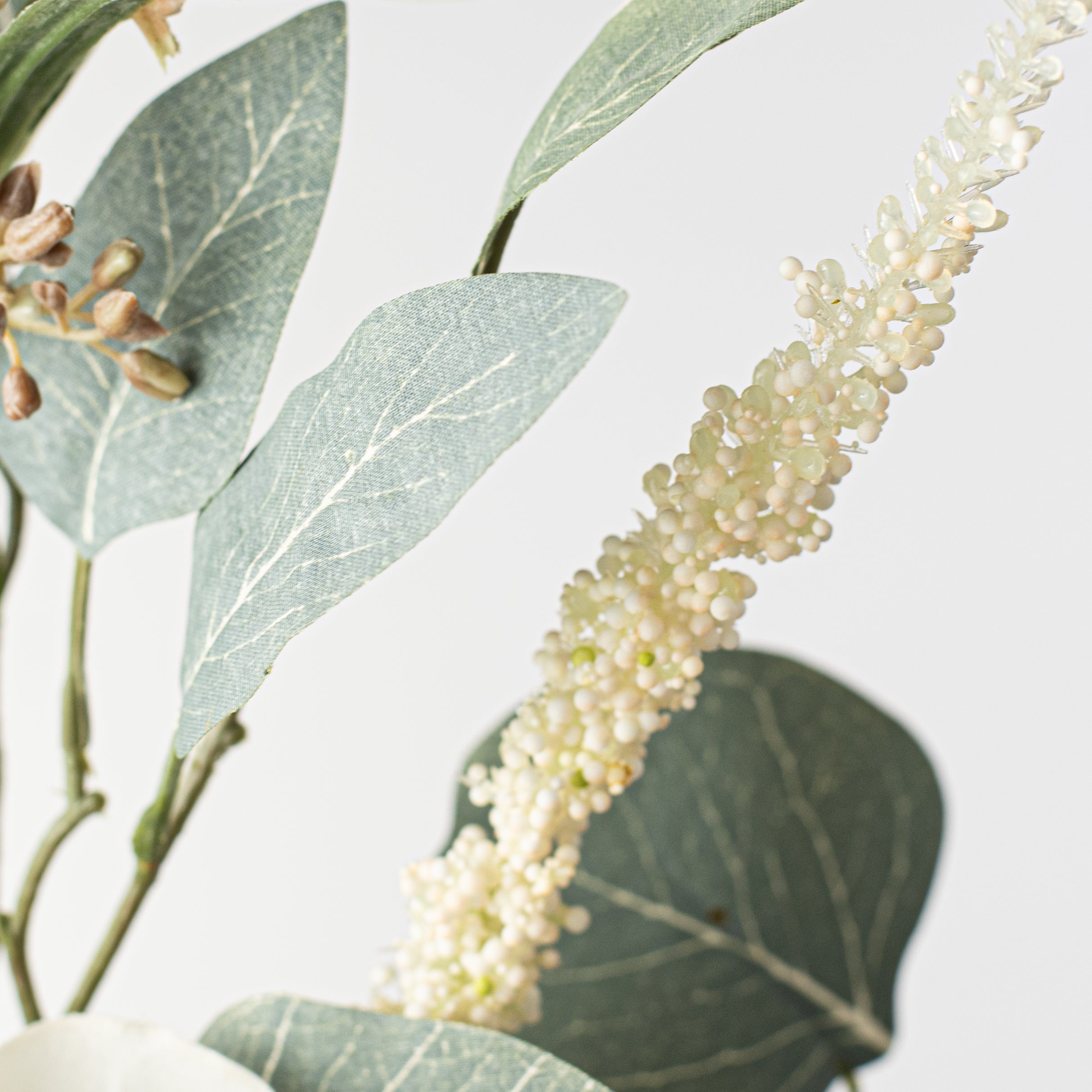 18" Magnolia Eucalyptus Pick detail photo 4
