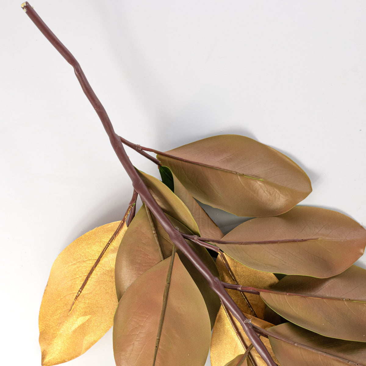 5' Magnolia Leaf Garland: Green & Metallic Gold detail photo 5