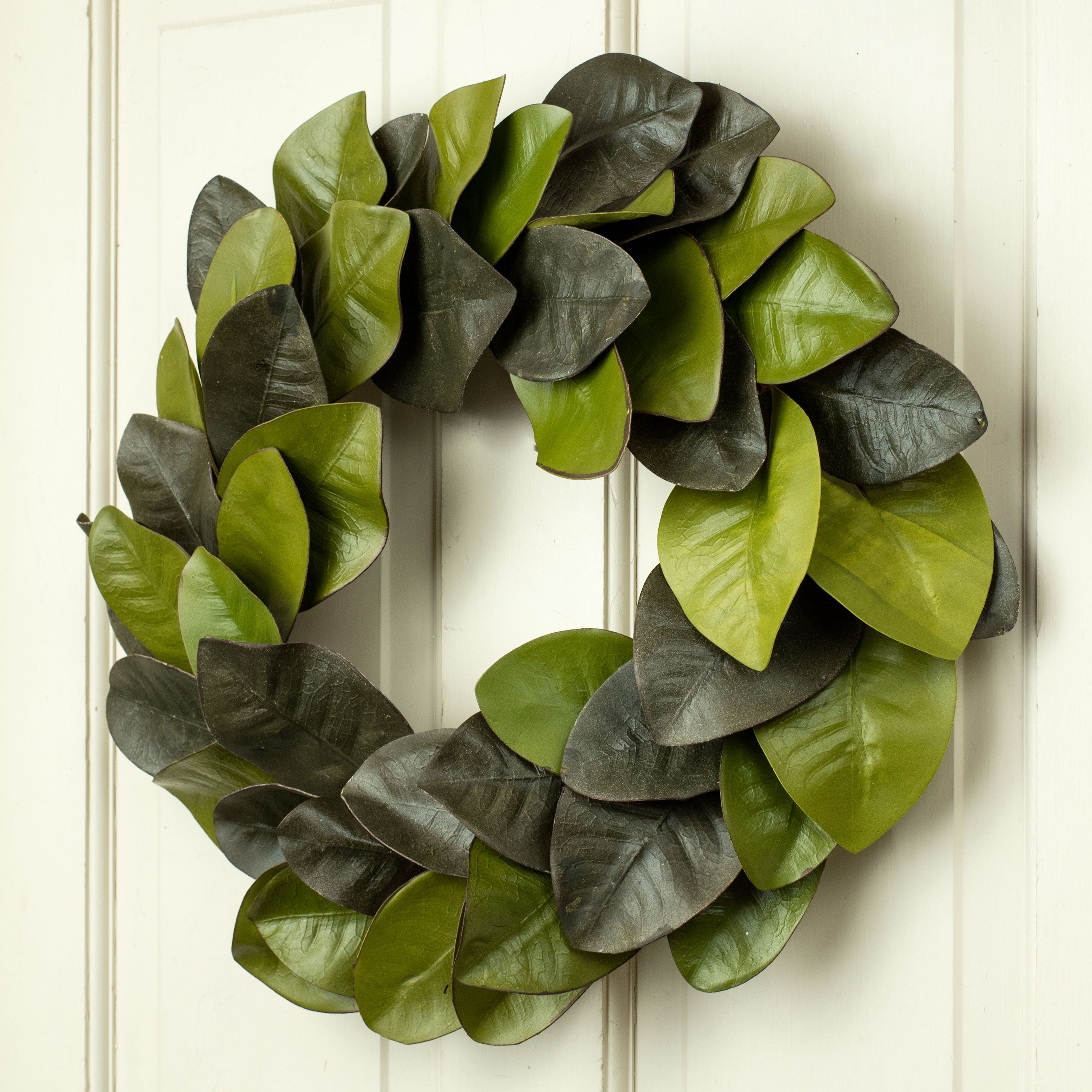 22" Magnolia Leaves Wreath Lifestyle Photo