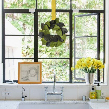 12" Magnolia Leaves Wreath Lifestyle Photo