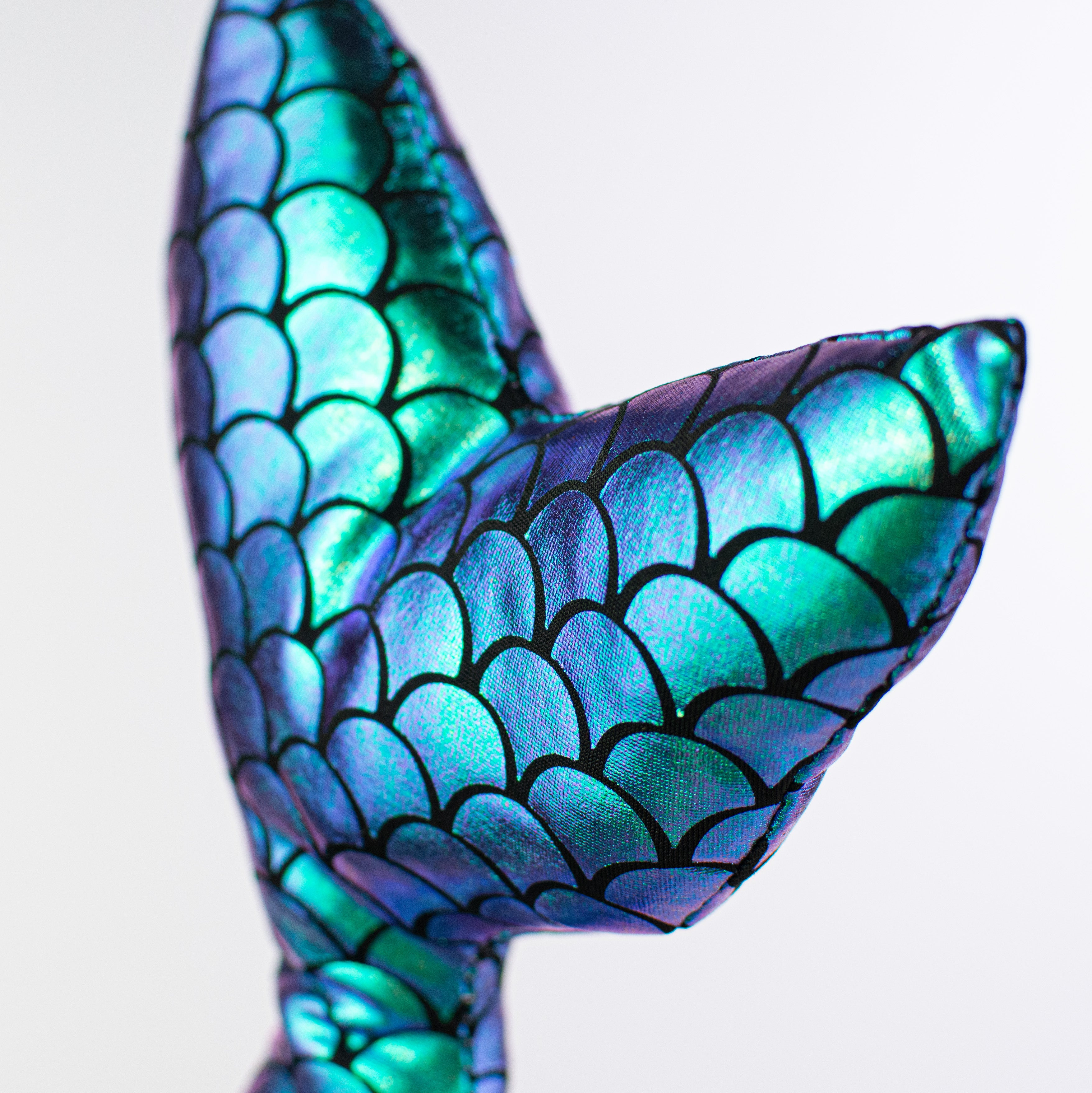 26" Mermaid Scales Tail Spray detail photo 4