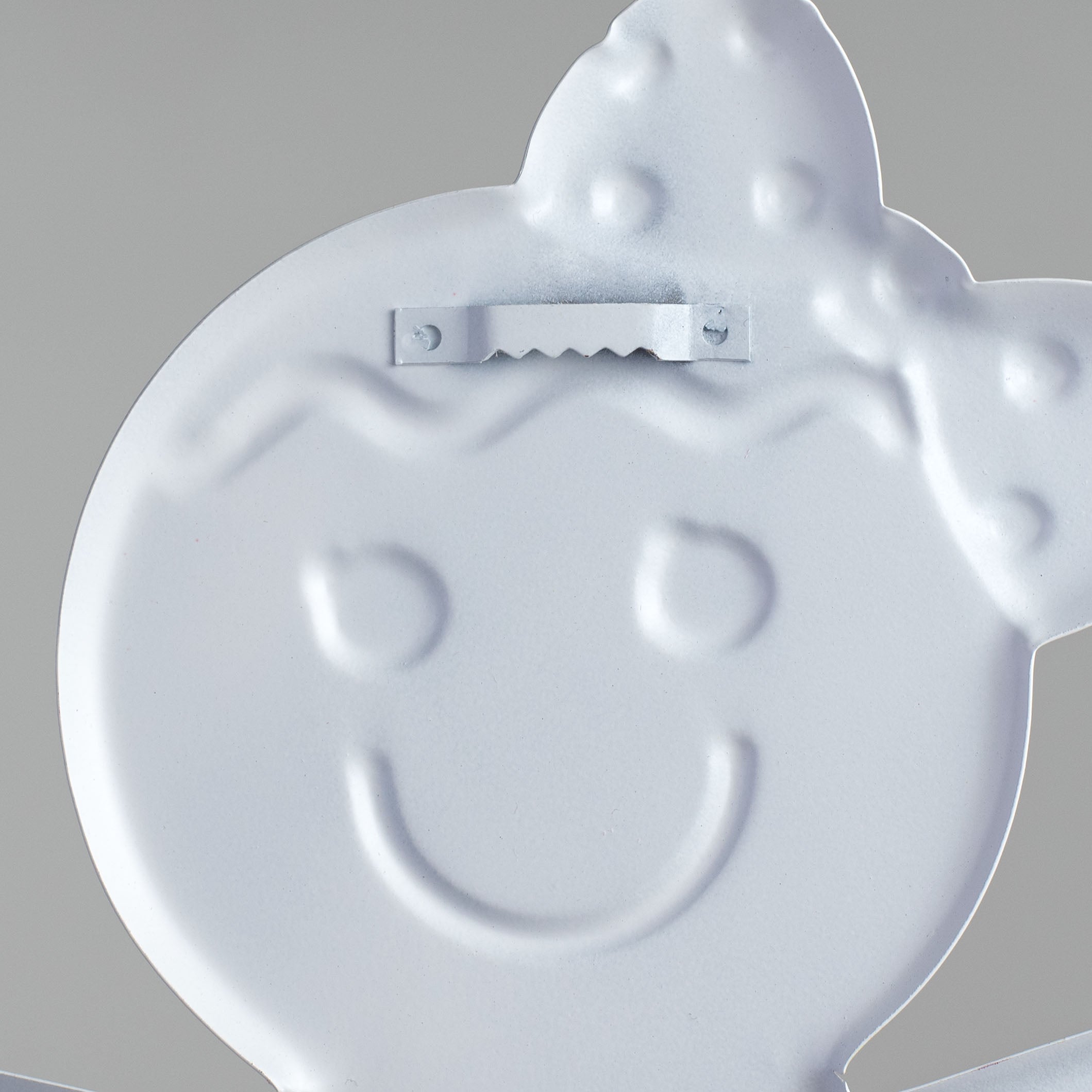 13" Metal Embossed Hanger: Gingerbread Girl detail photo 4