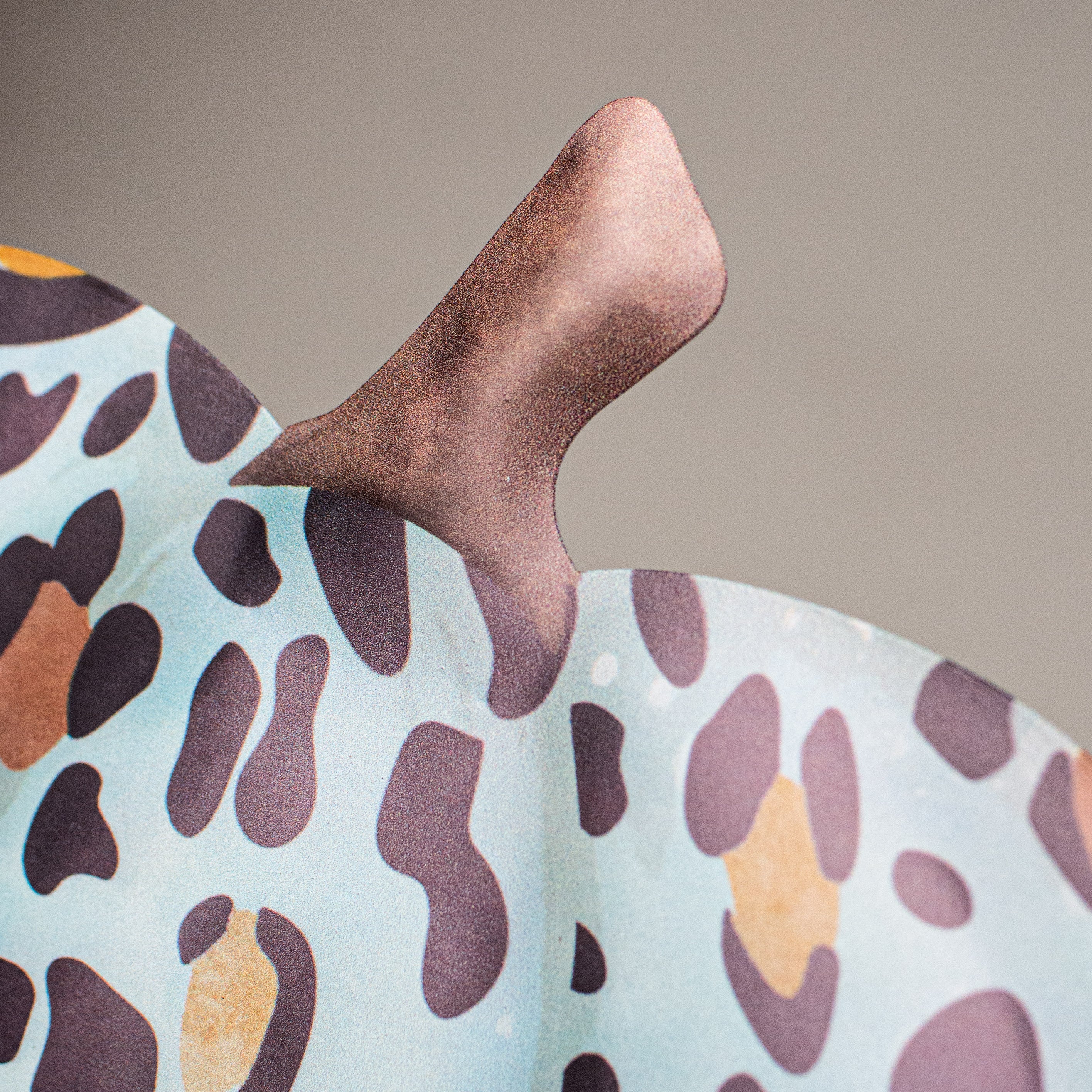 12" Metal Embossed Hanger: Teal Leopard Pumpkin detail photo 3