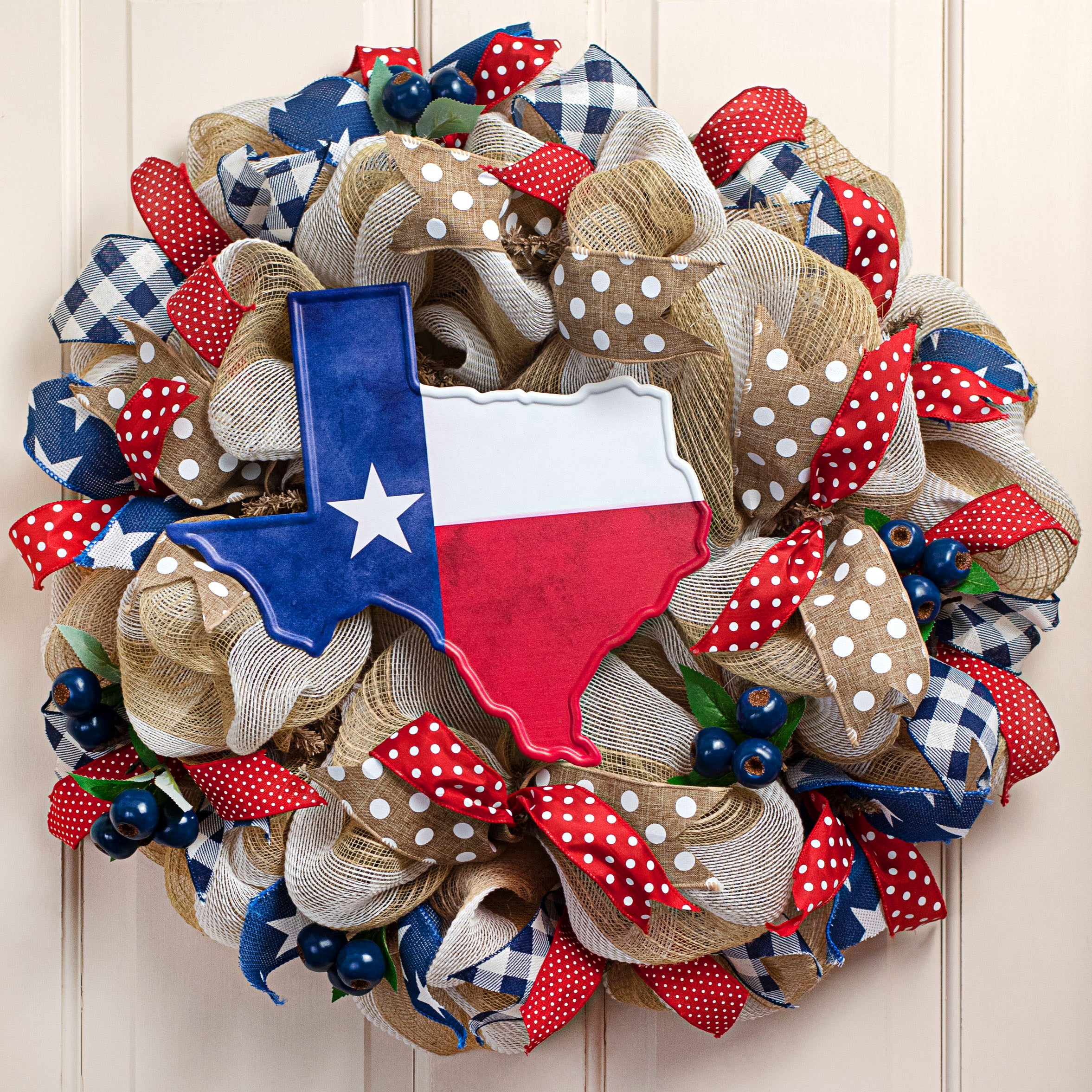12.5" Metal Embossed Hanger: Texas Flag Lifestyle Photo