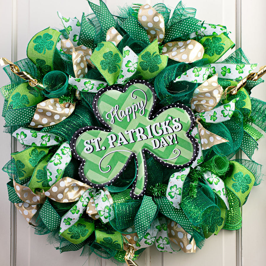 11.5" Metal Embossed Sign: Zig Zag Clover Lifestyle Photo