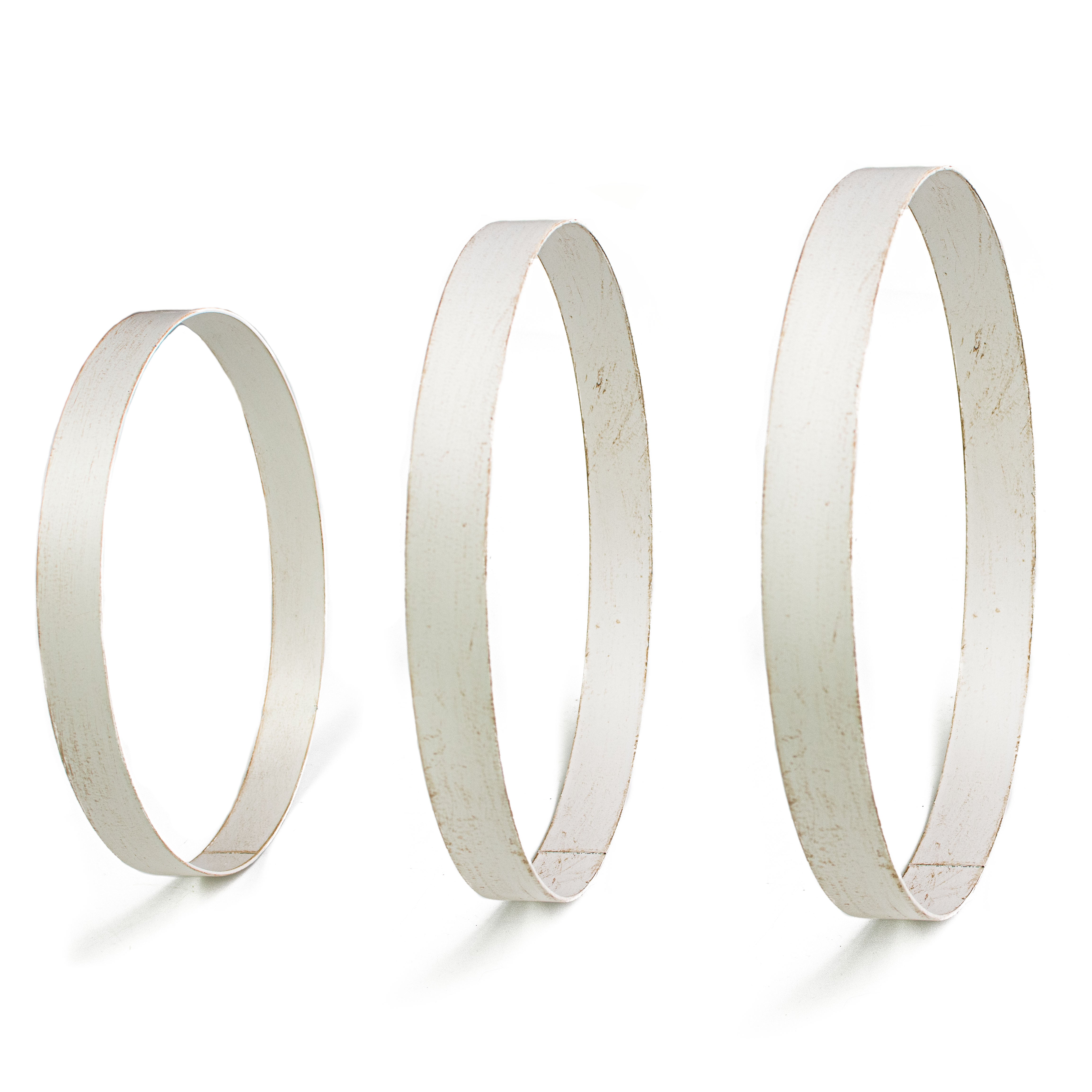 9.75-12" Metal Wreath Ring: Antique White (Set of 3) Item Number: MD0684K6