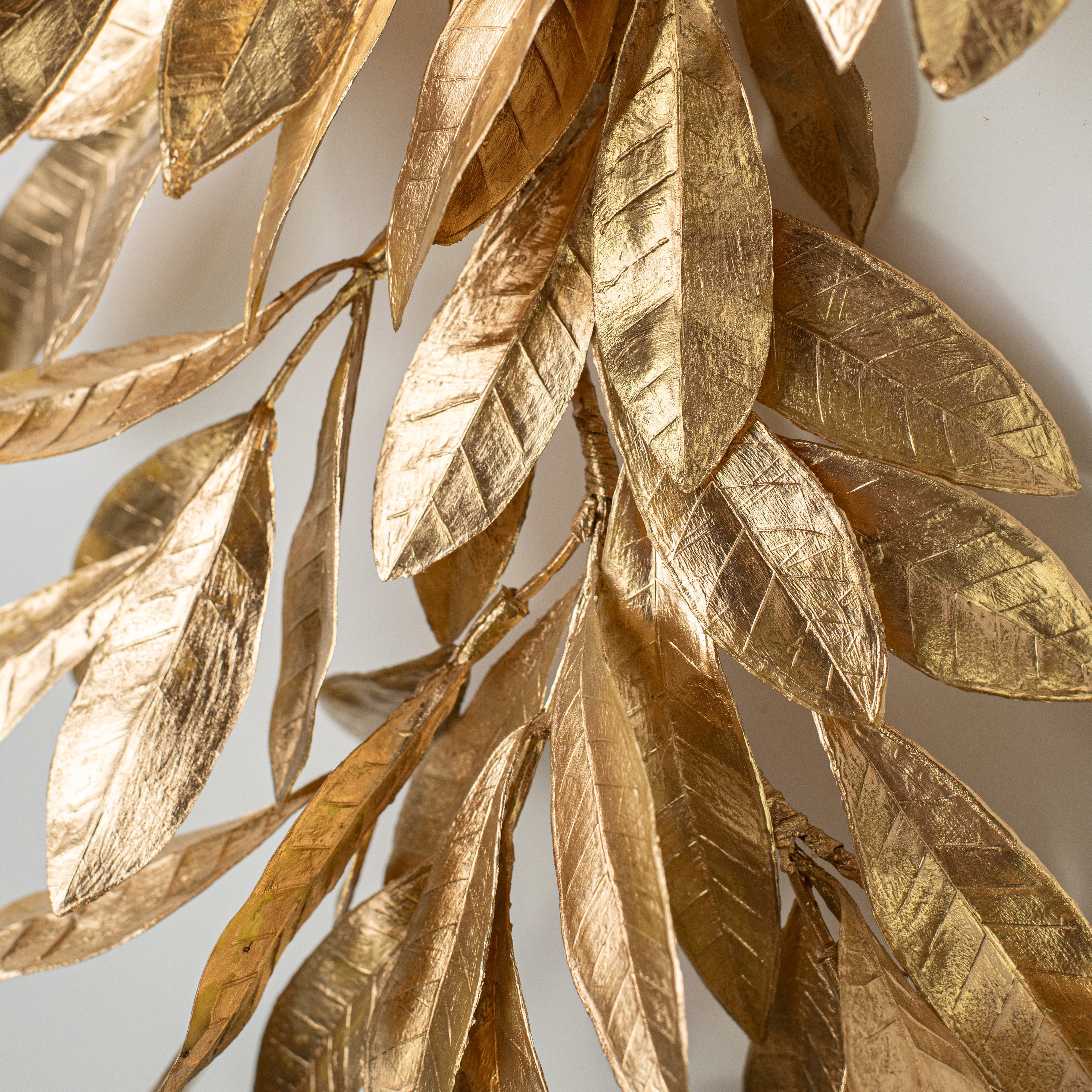 6' Metallic Bay Leaf Garland: Gold detail photo 3