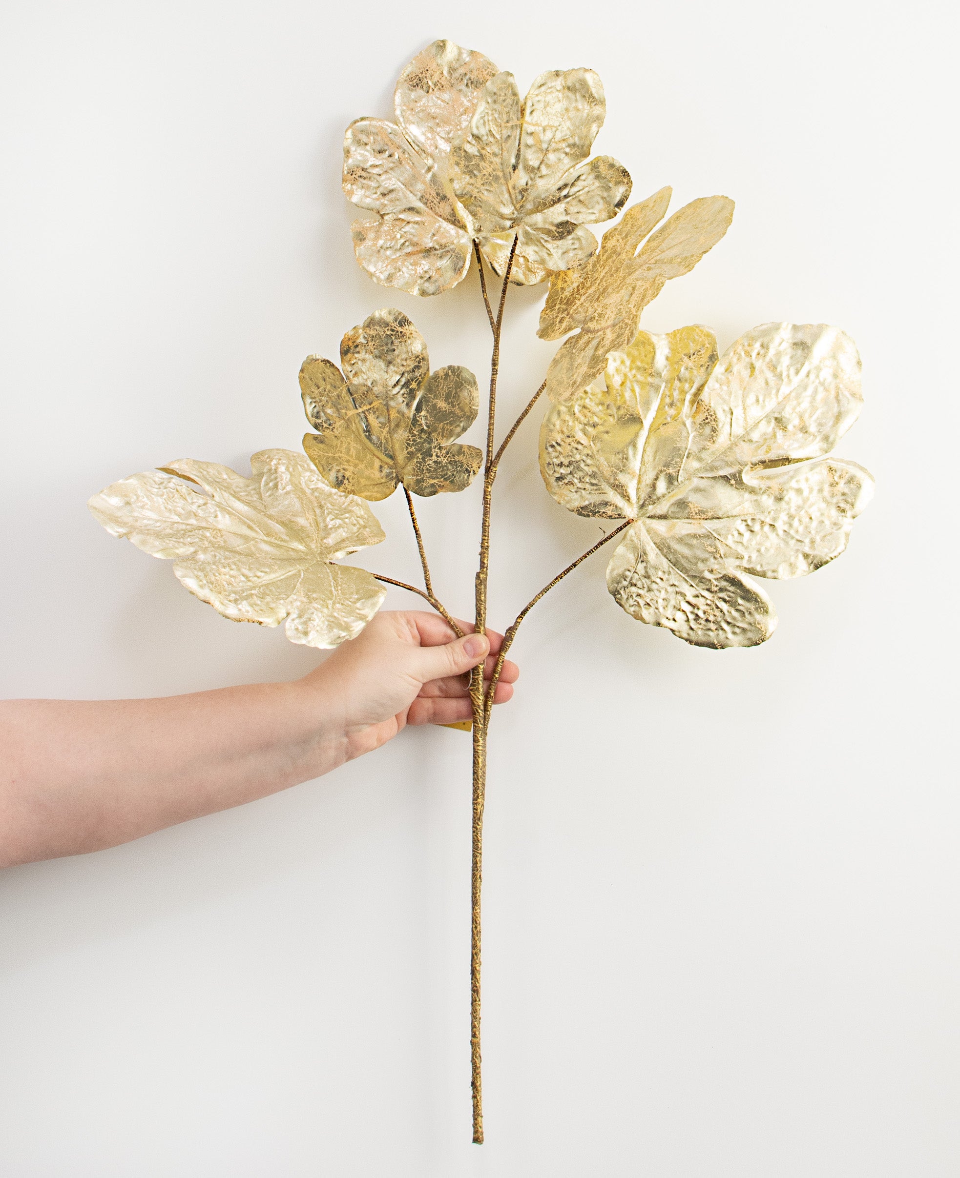 27" Metallic Fig Leaf Spray: Champagne detail photo 3