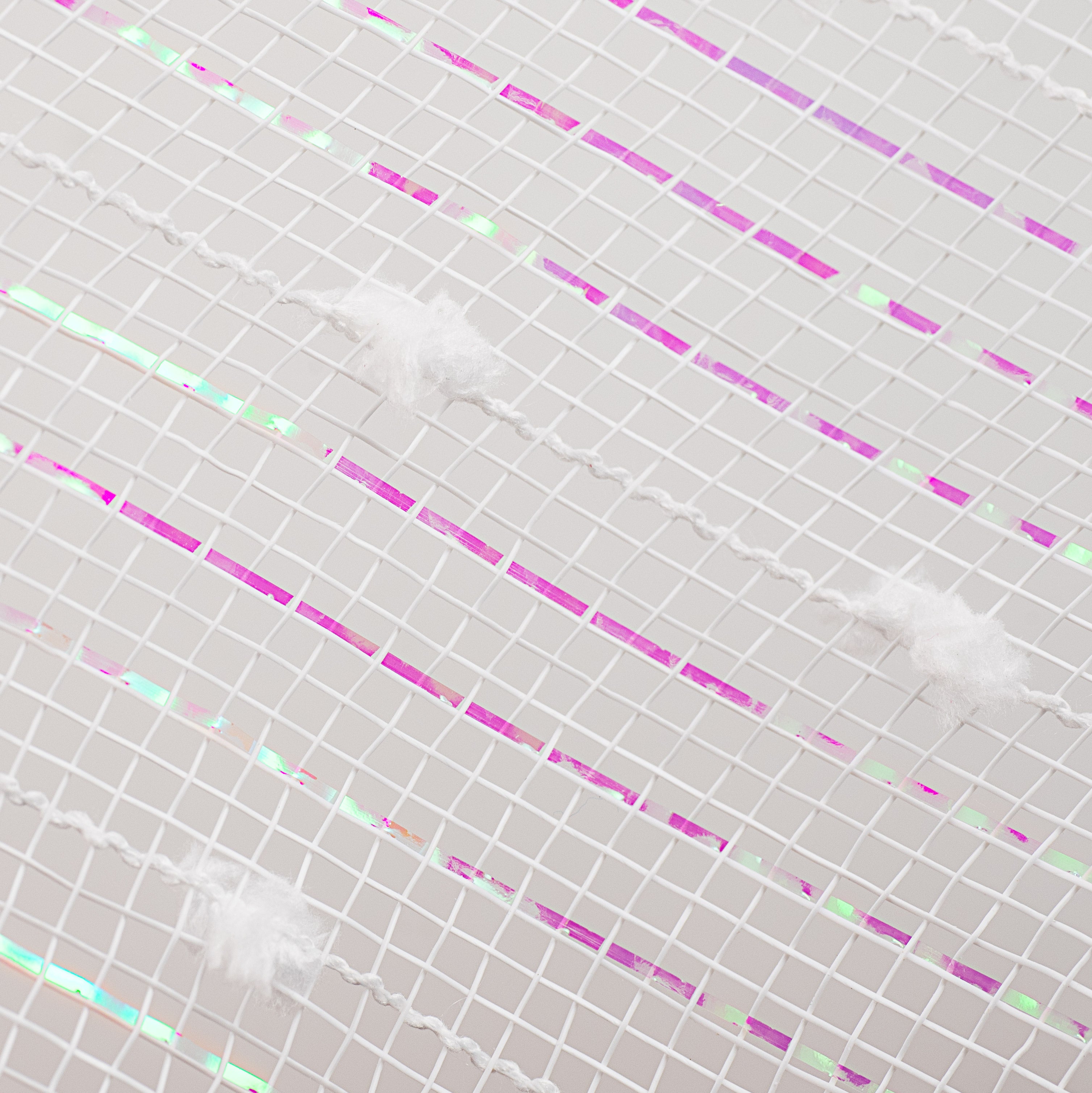 10" Metallic Snowball Deco Mesh: White Iridescent (10 Yards) detail photo 3