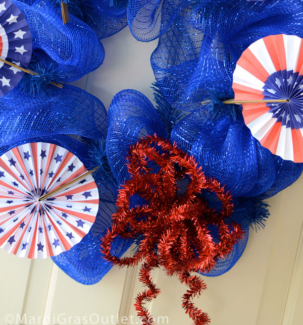 Metallic Tinsel Roping: Red (25 Feet) detail photo 4