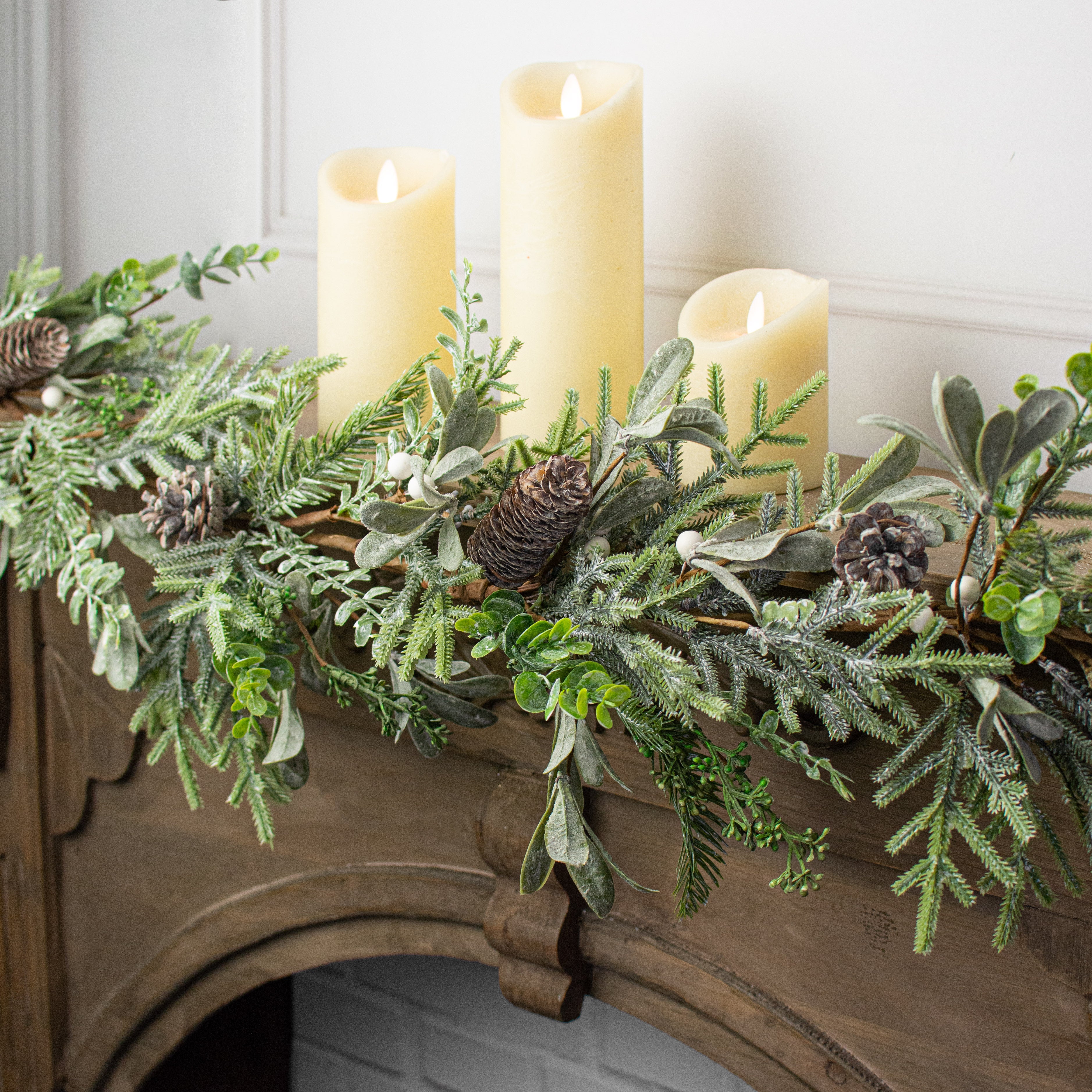 5' Mistletoe & Pine Mix Garland Lifestyle Photo
