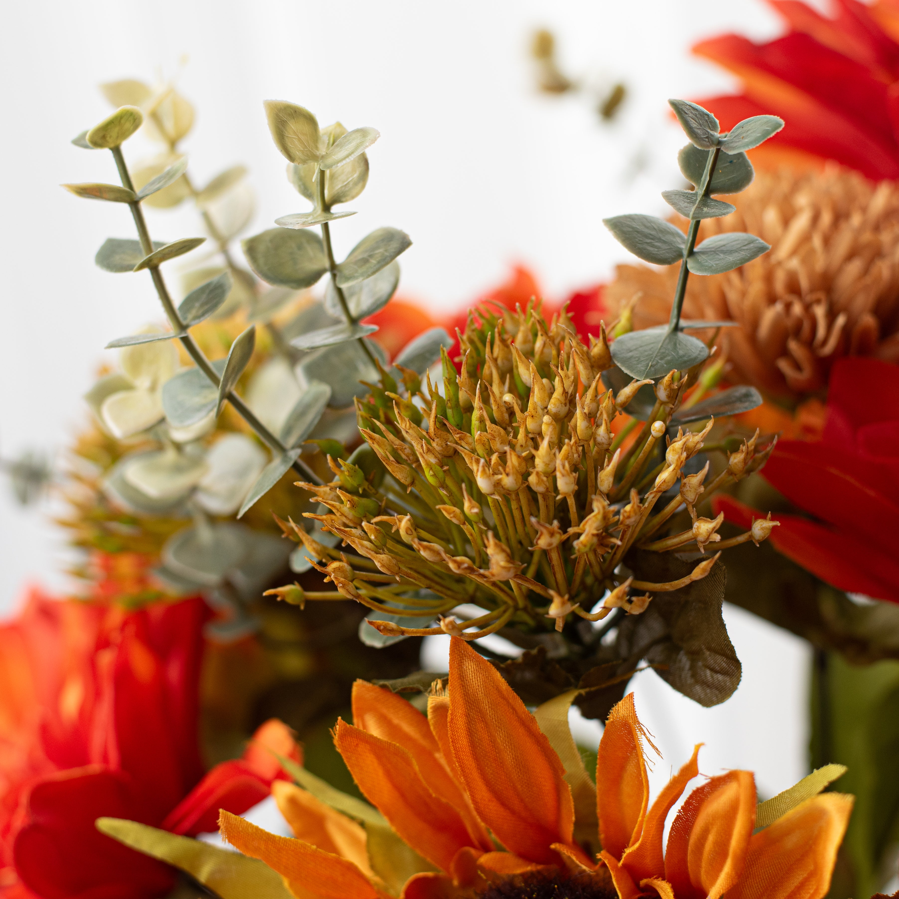 19" Mixed Dahlia Sunflower Bush: Orange & Gold detail photo 4