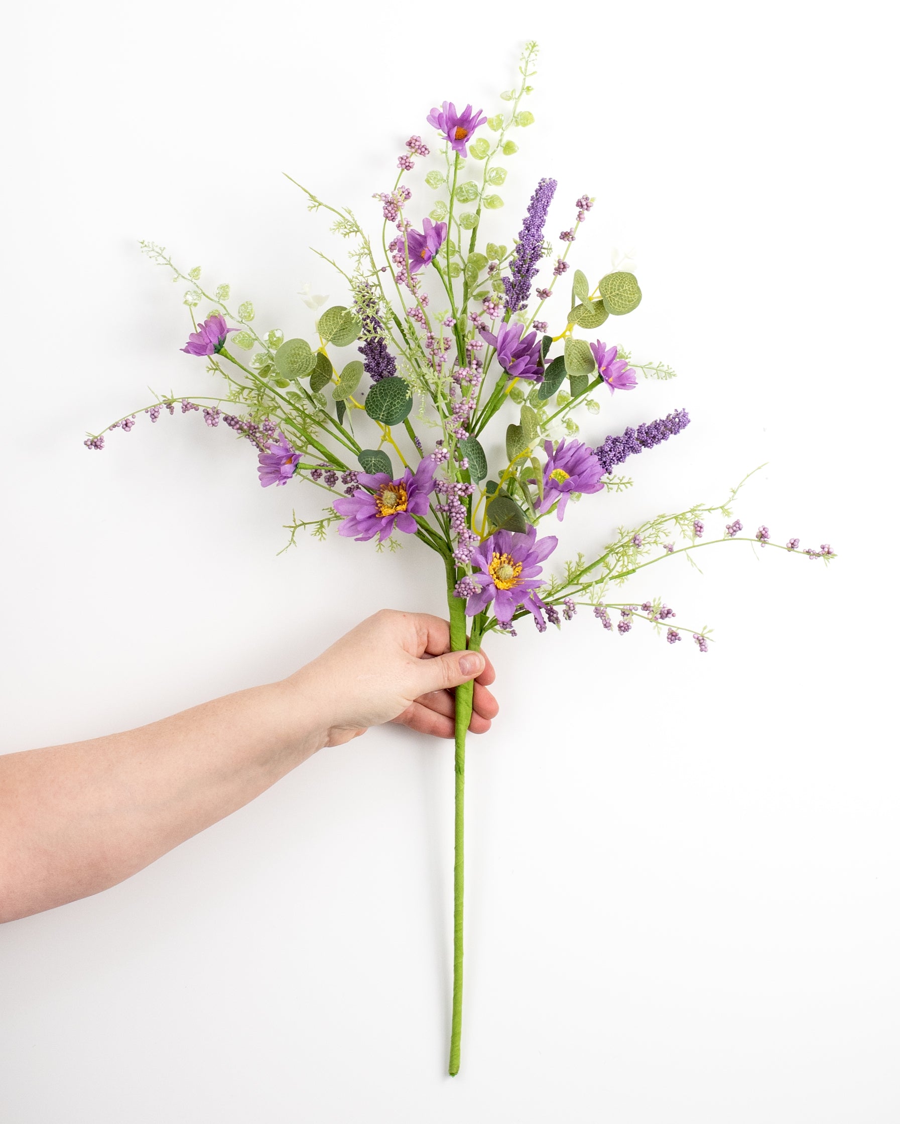 27" Mixed Daisy Spray: Purple detail photo 3