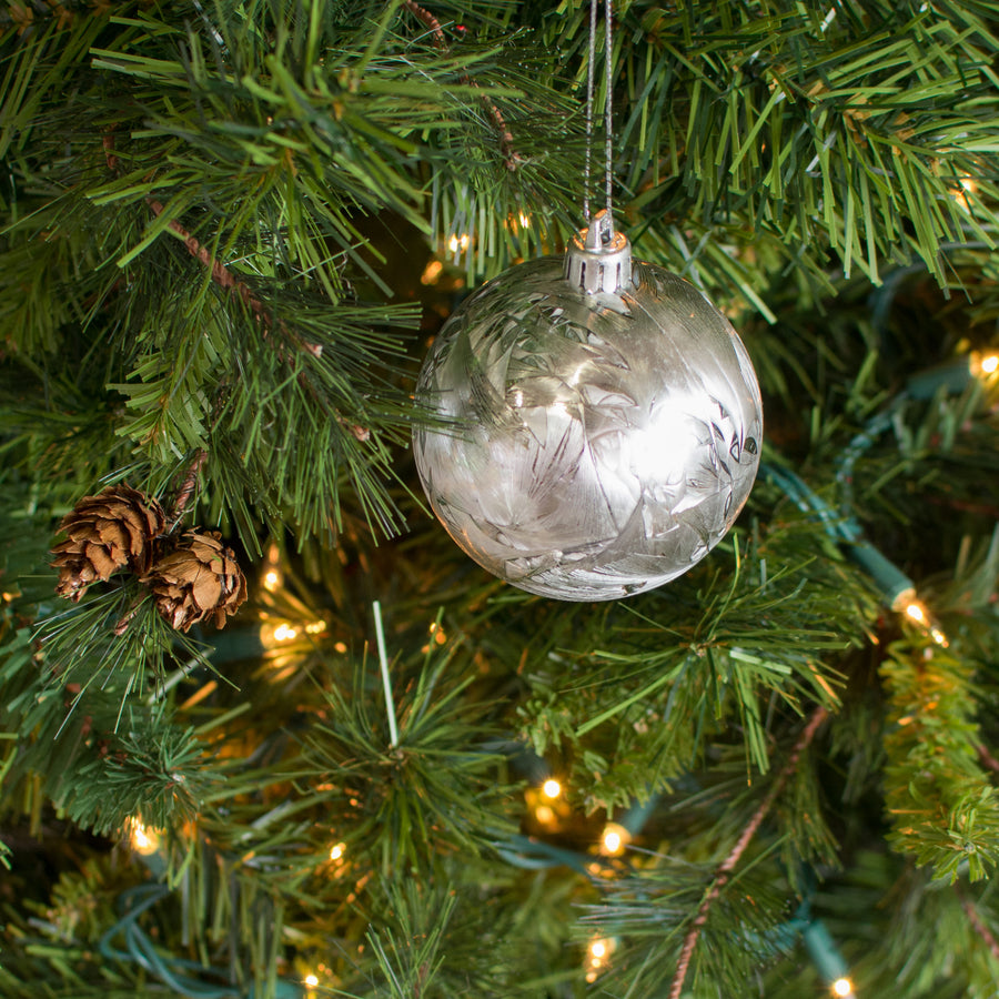 80MM Feather Smooth Ball Ornament: Silver Lifestyle Photo