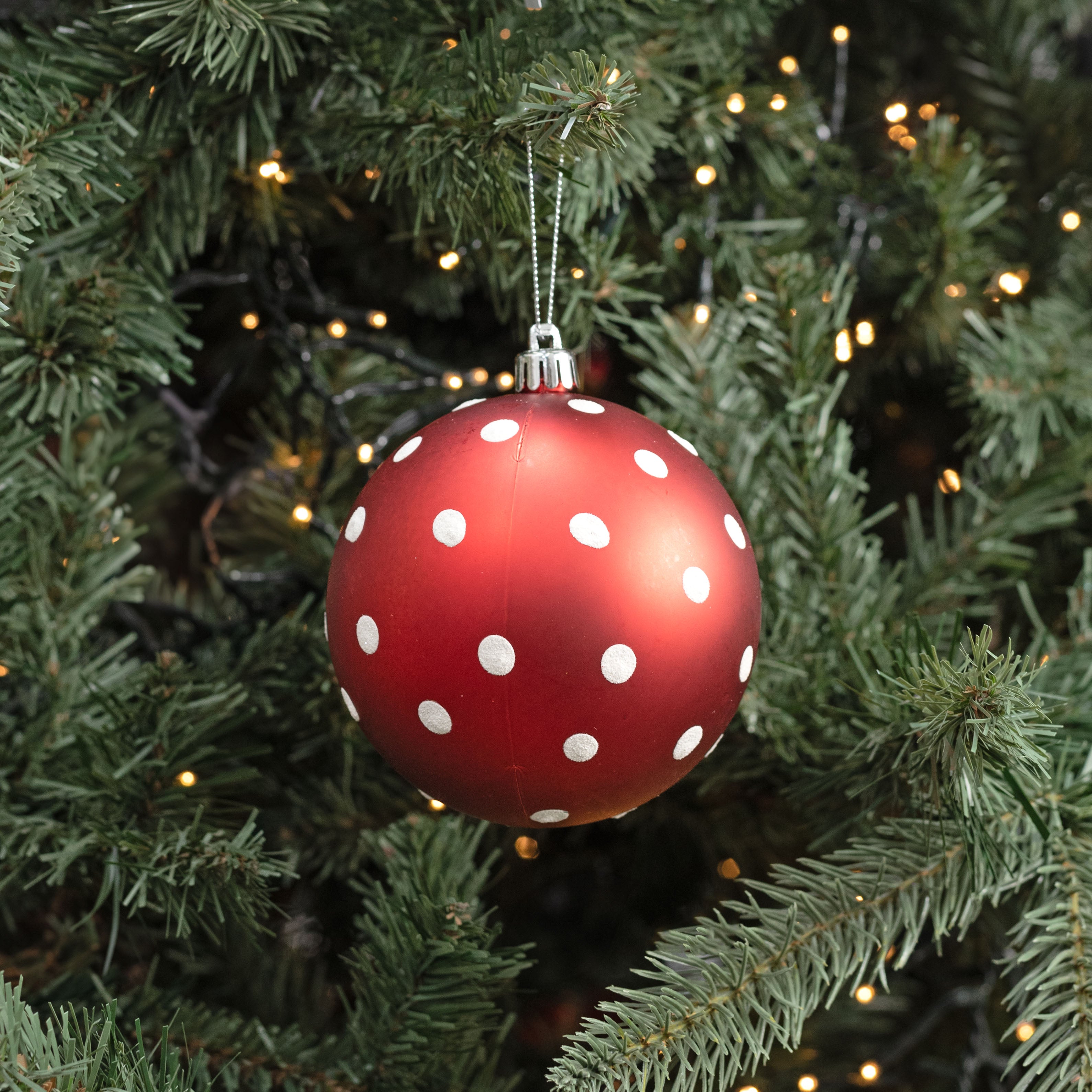100MM Polka Dot Polka Dot Ornament: Matte Red & White Lifestyle Photo