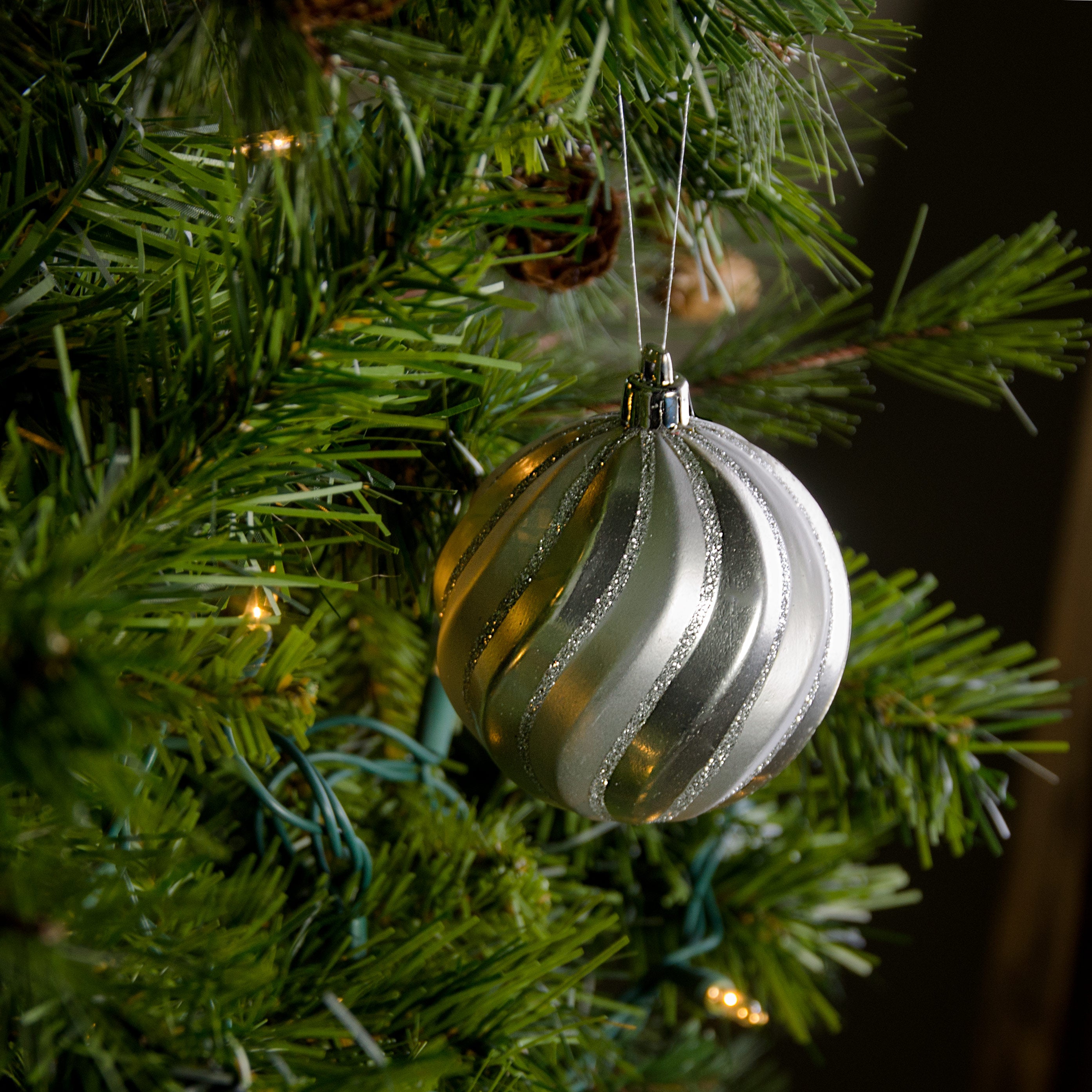80MM Round Swirl Stripe Metallic Ball Ornament: Glitter Silver Lifestyle Photo