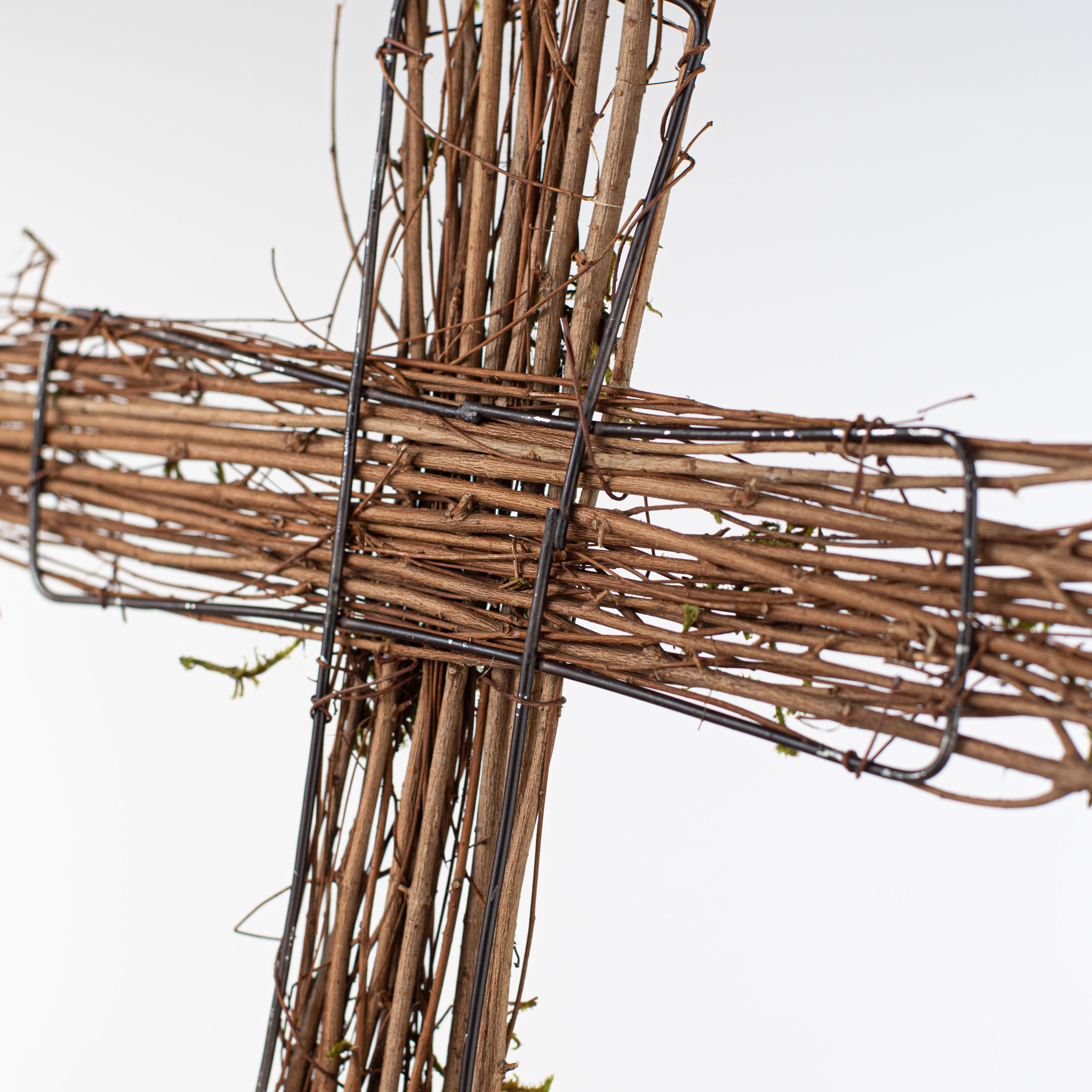 27" Moss Natural Twig Cross Pick detail photo 5