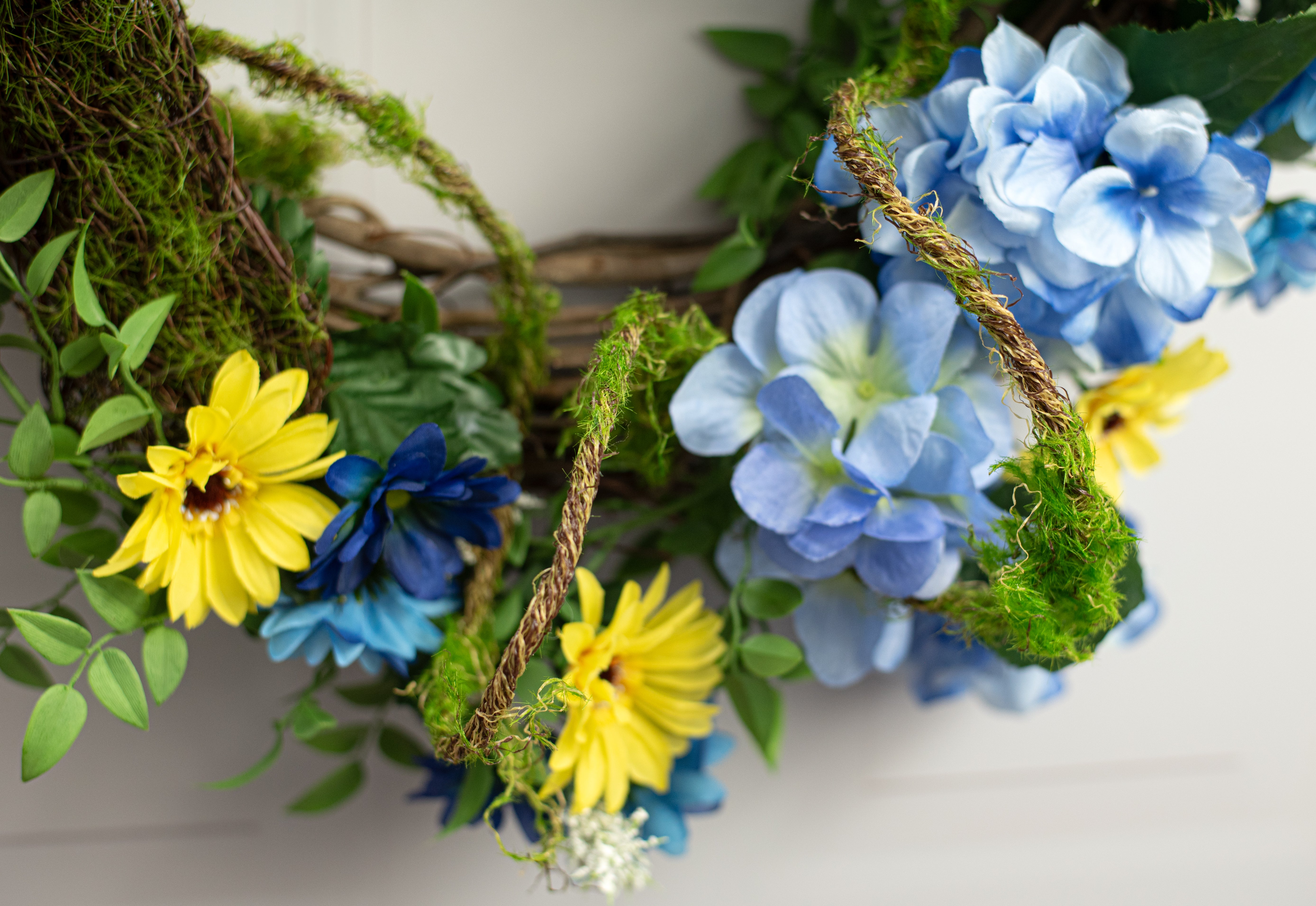 79" Moss Vine Garland Streamer detail photo 4