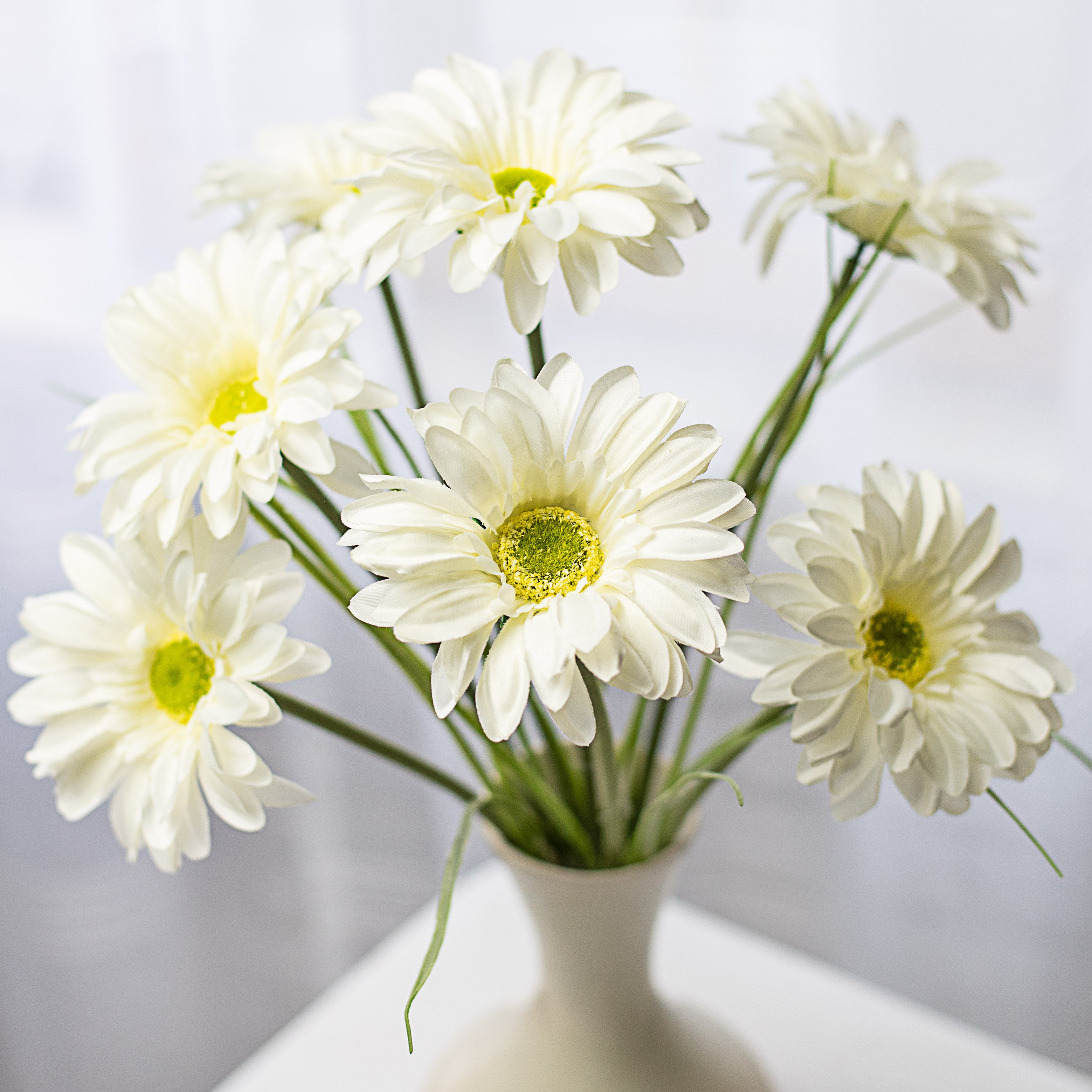 19" Paris Daisy Bush: Cream (7) Item Number: 30472CM