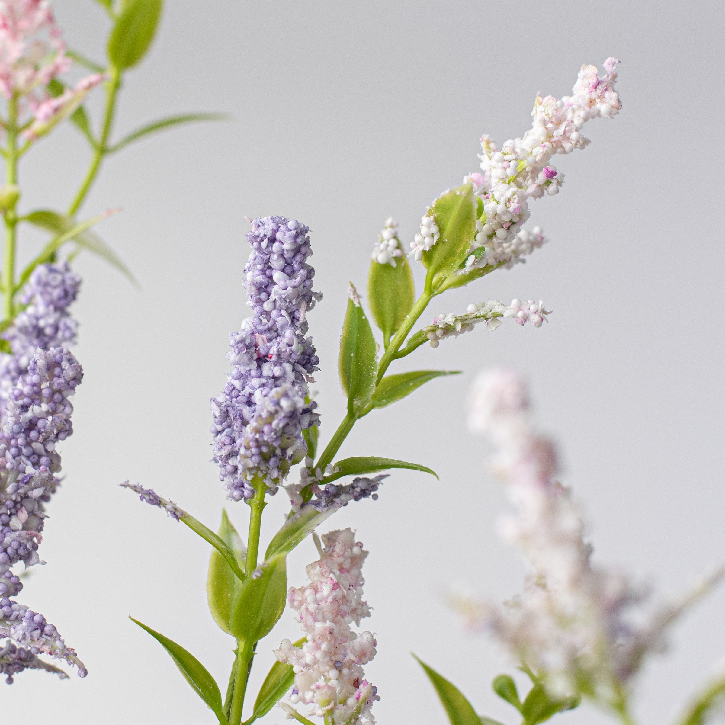 28" Pastel Lavender Spray detail photo 4