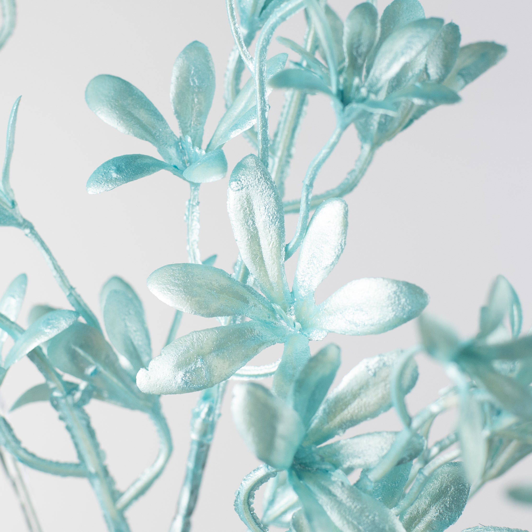 26" Pearl Tweedia Spray: Light Blue Lifestyle Photo