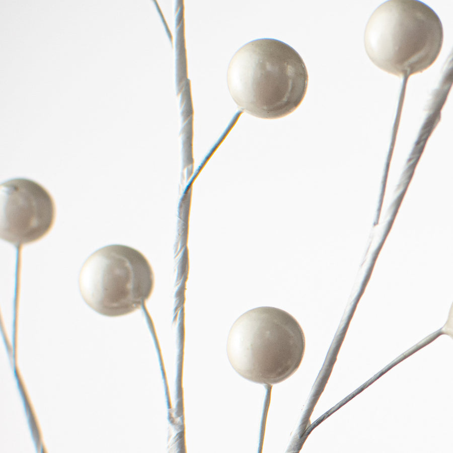 18" Pearl White Berry Spray Lifestyle Photo