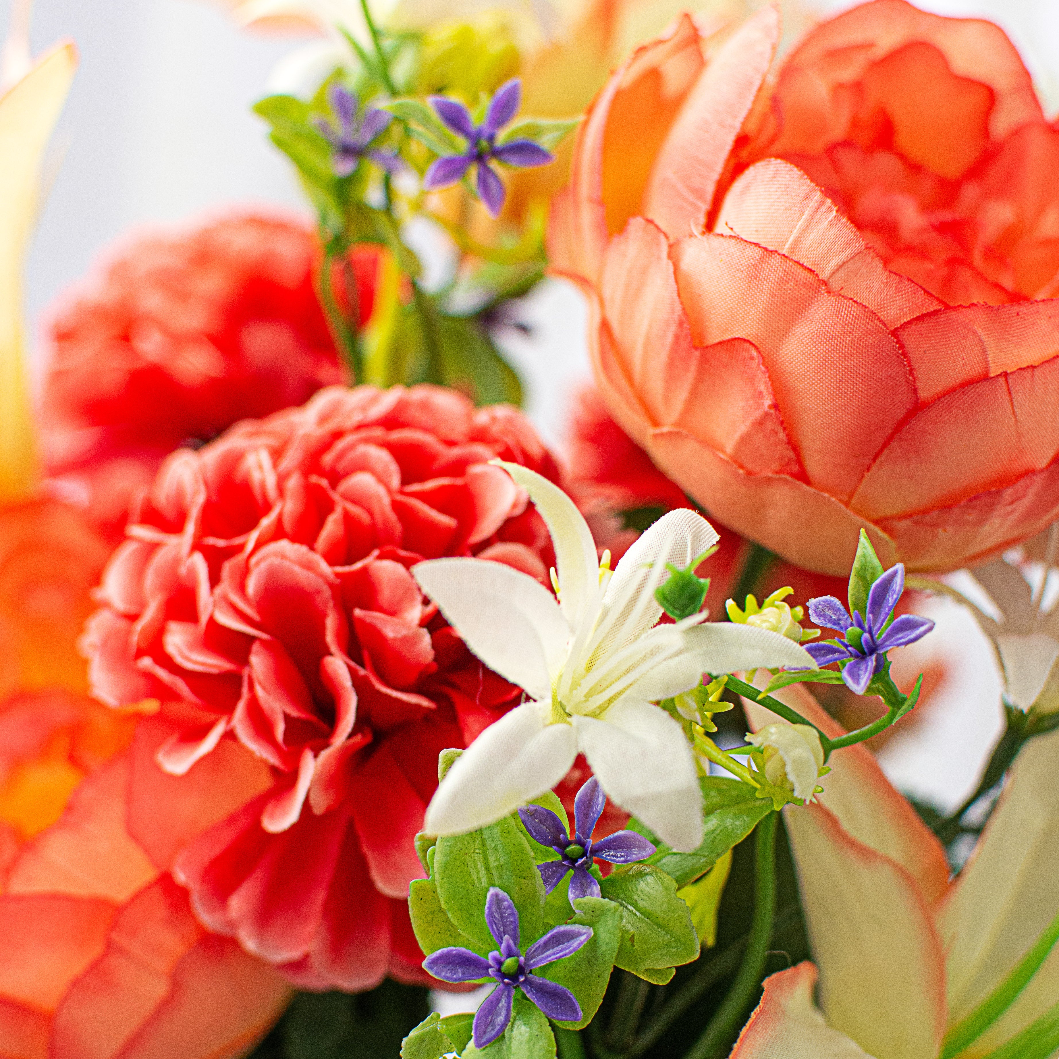 23" Peony, Tiger Lily, Zinnia Bush: Coral Lifestyle Photo