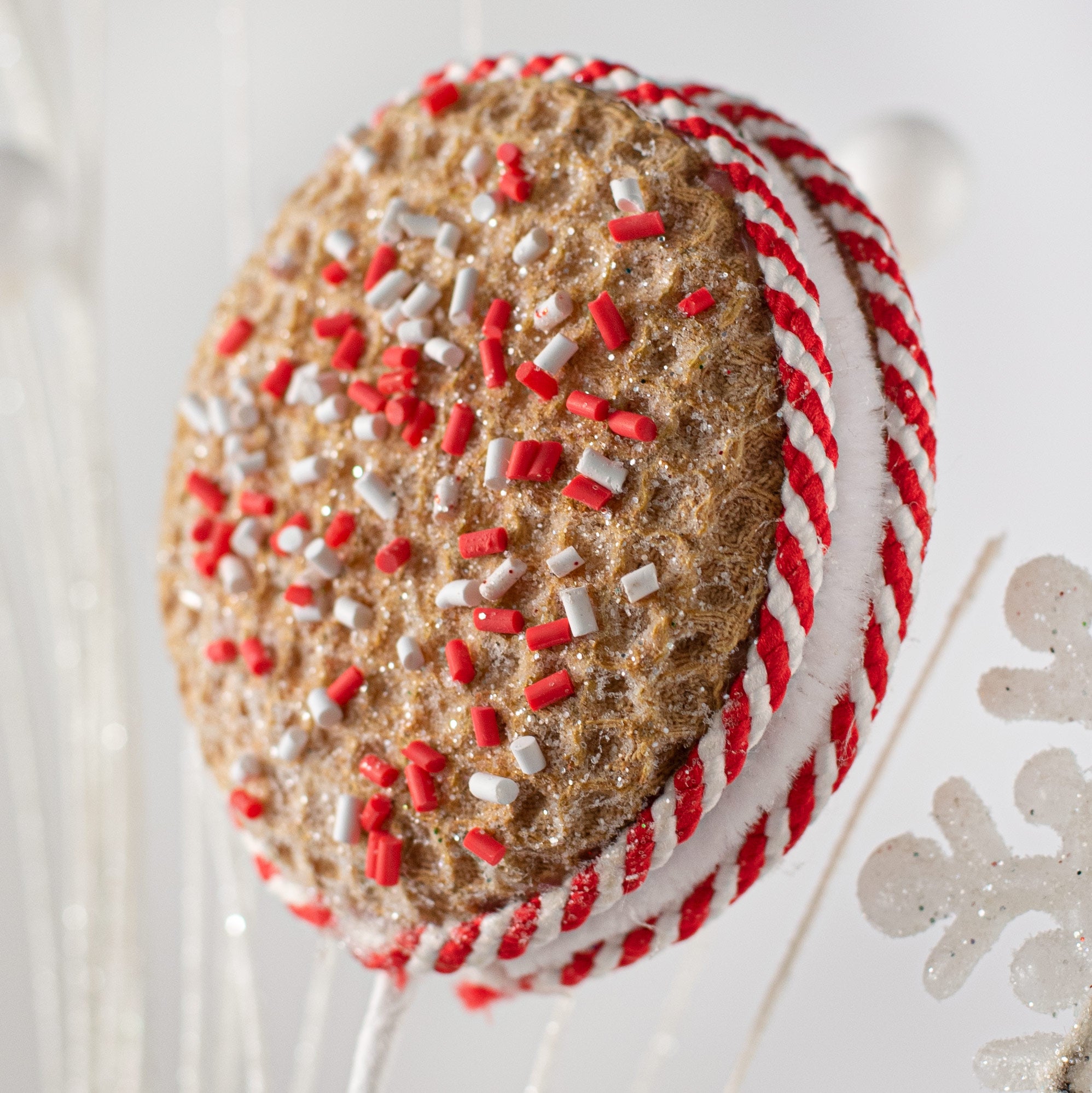18" Peppermint Macaron Pick Lifestyle Photo